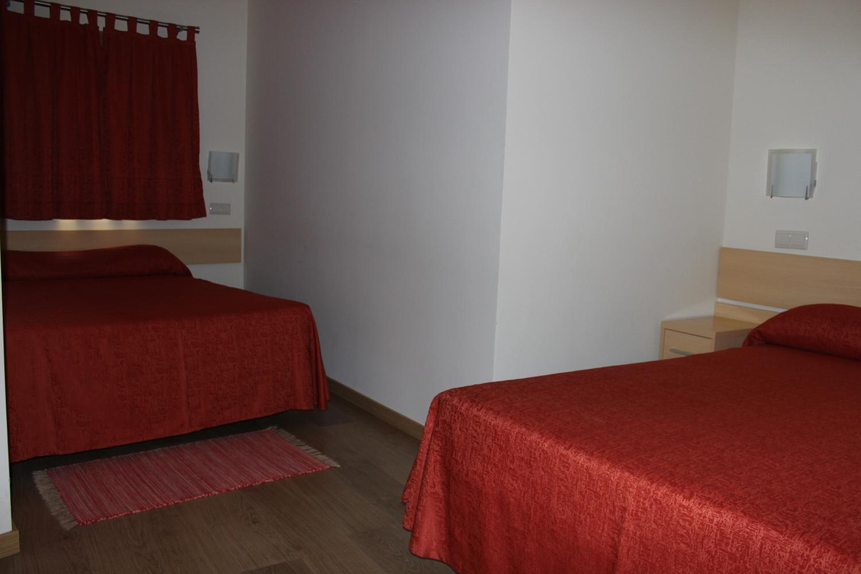 Quadruple Room - Photo 3