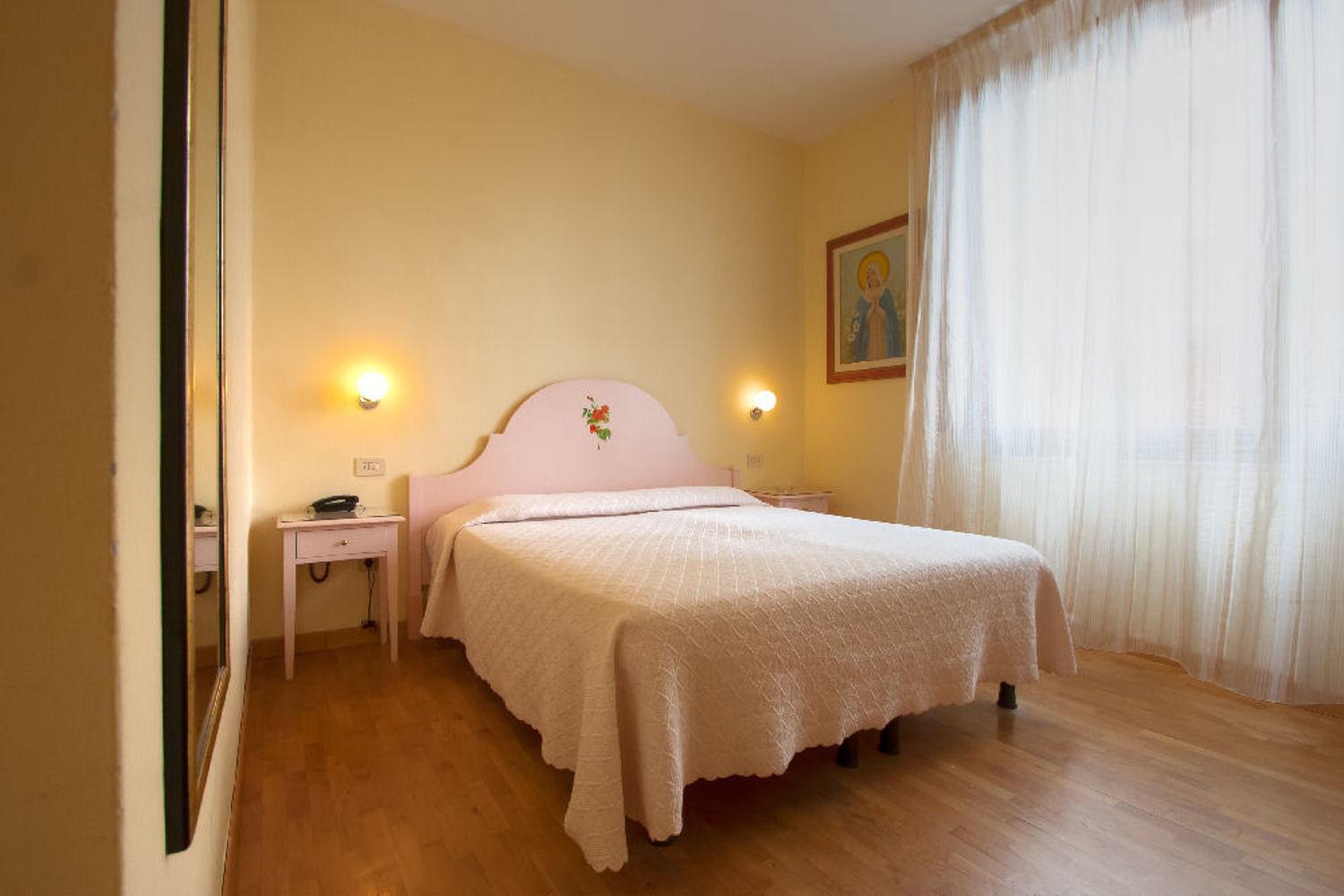 Double or Twin Room - Photo 20