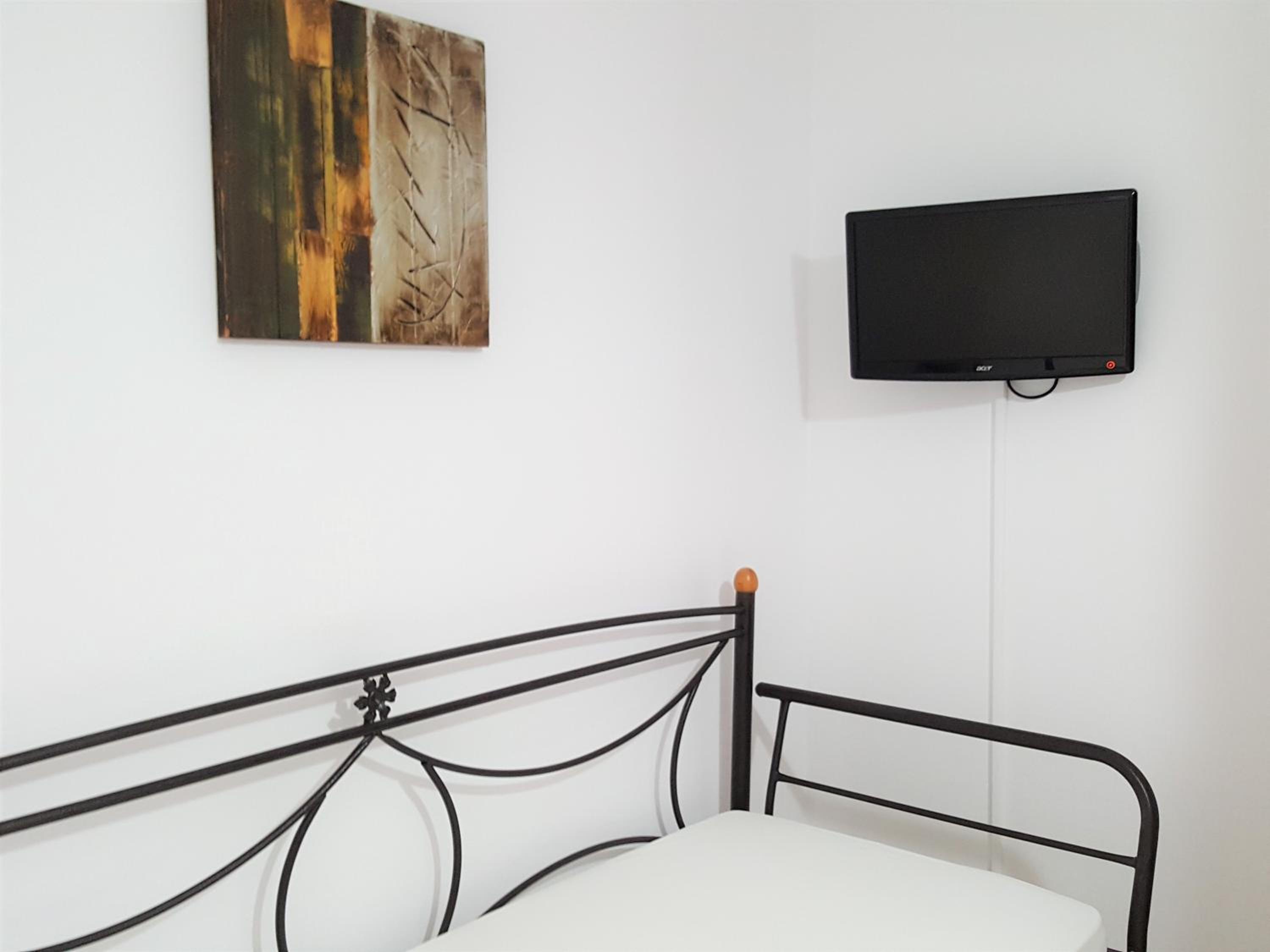 One-Bedroom Apartment - Photo 25