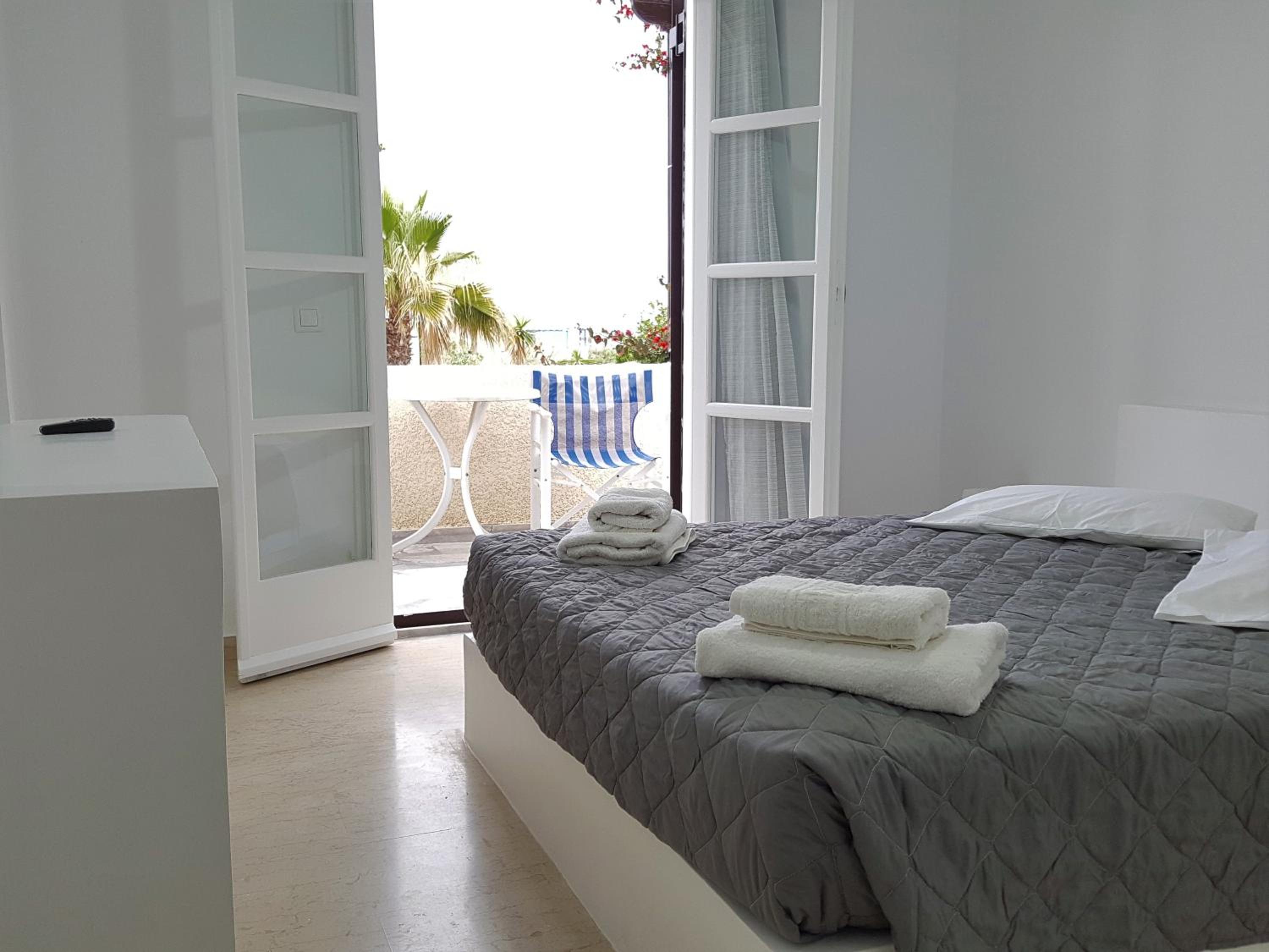 One-Bedroom Apartment - Photo 24