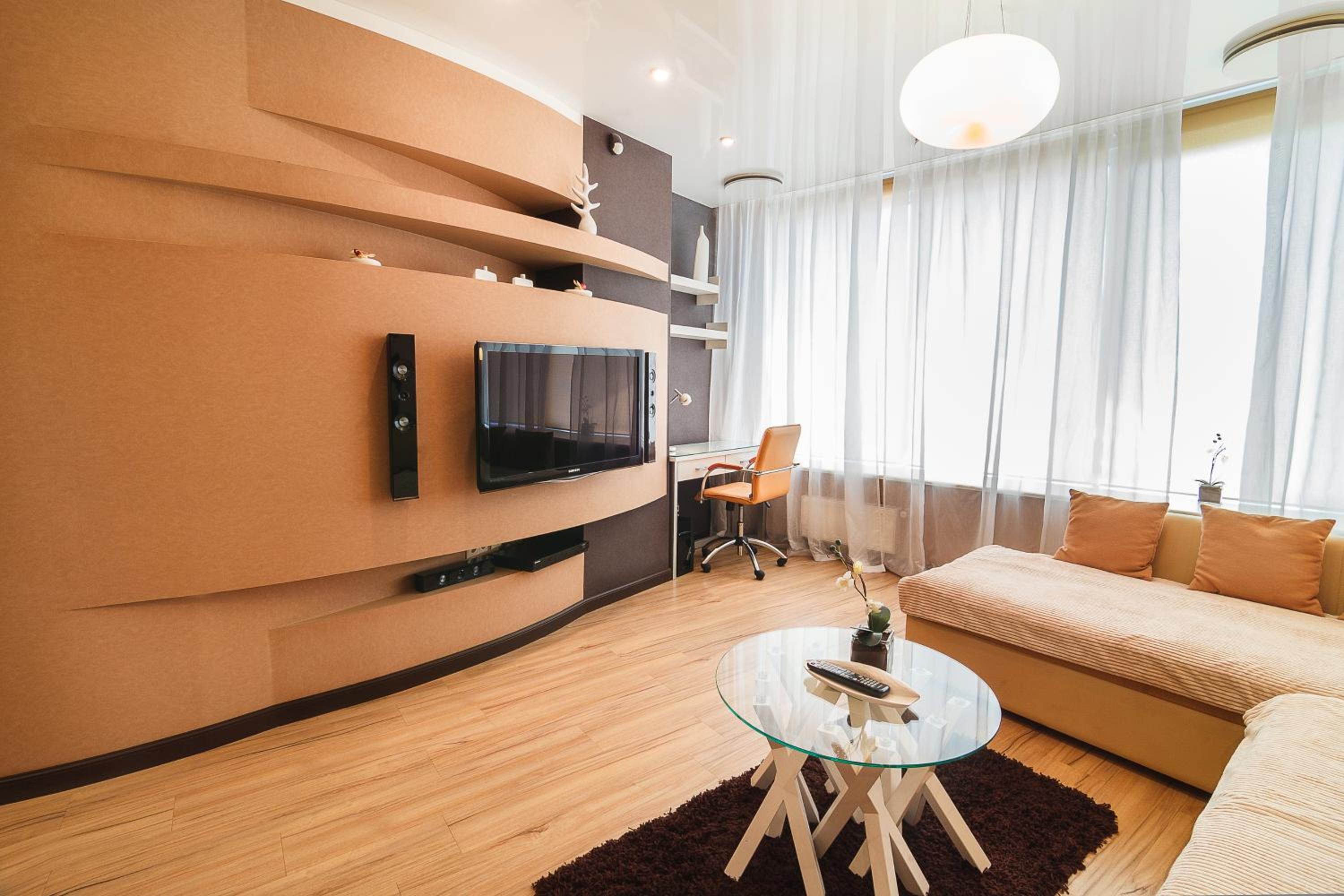 Deluxe One-Bedroom Apartment with Balcony  photo 3