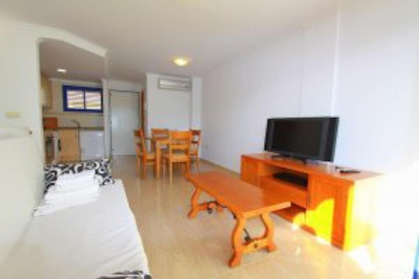 Apartment photo 3