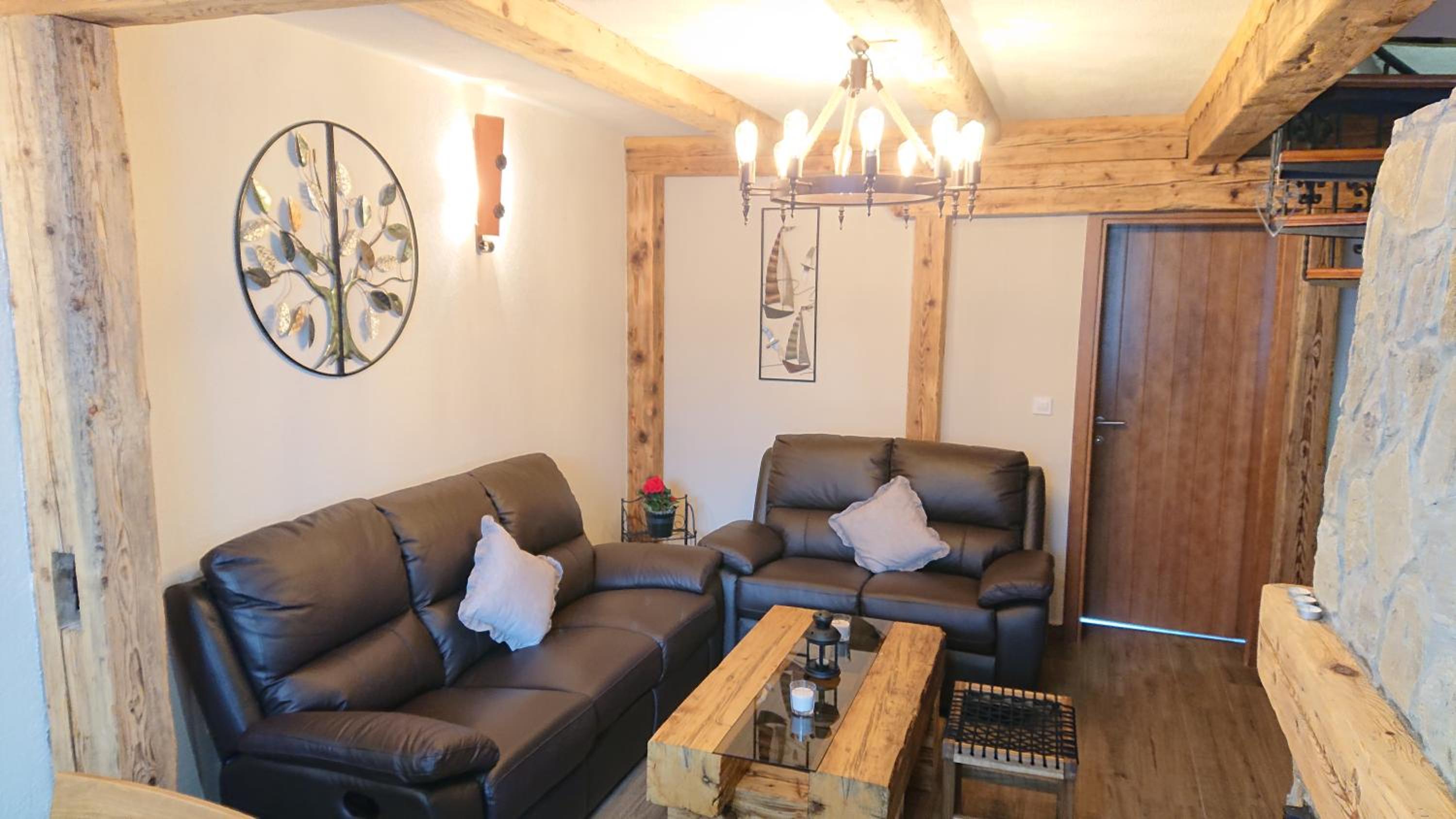 Three-Bedroom Villa - Photo 11