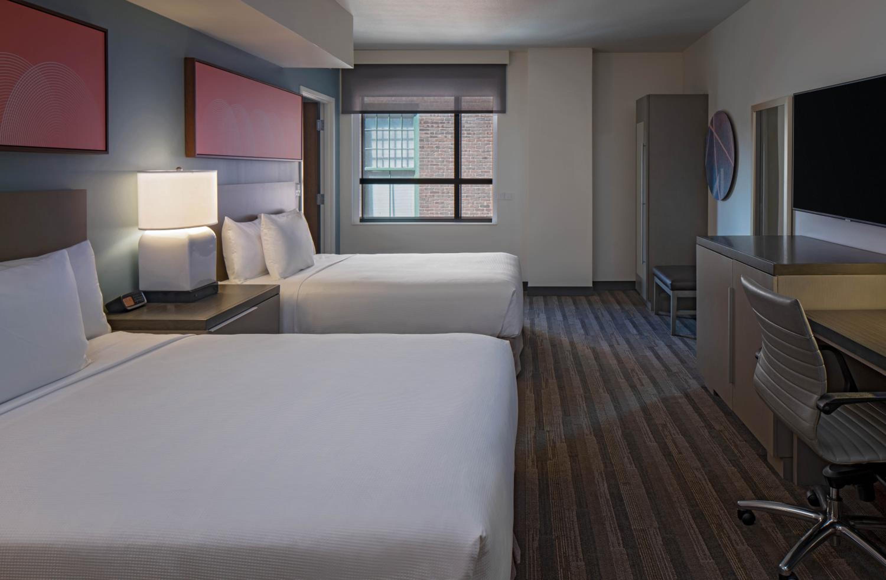 Den Queen Room with Two Queen Beds and Tub - Disability Access