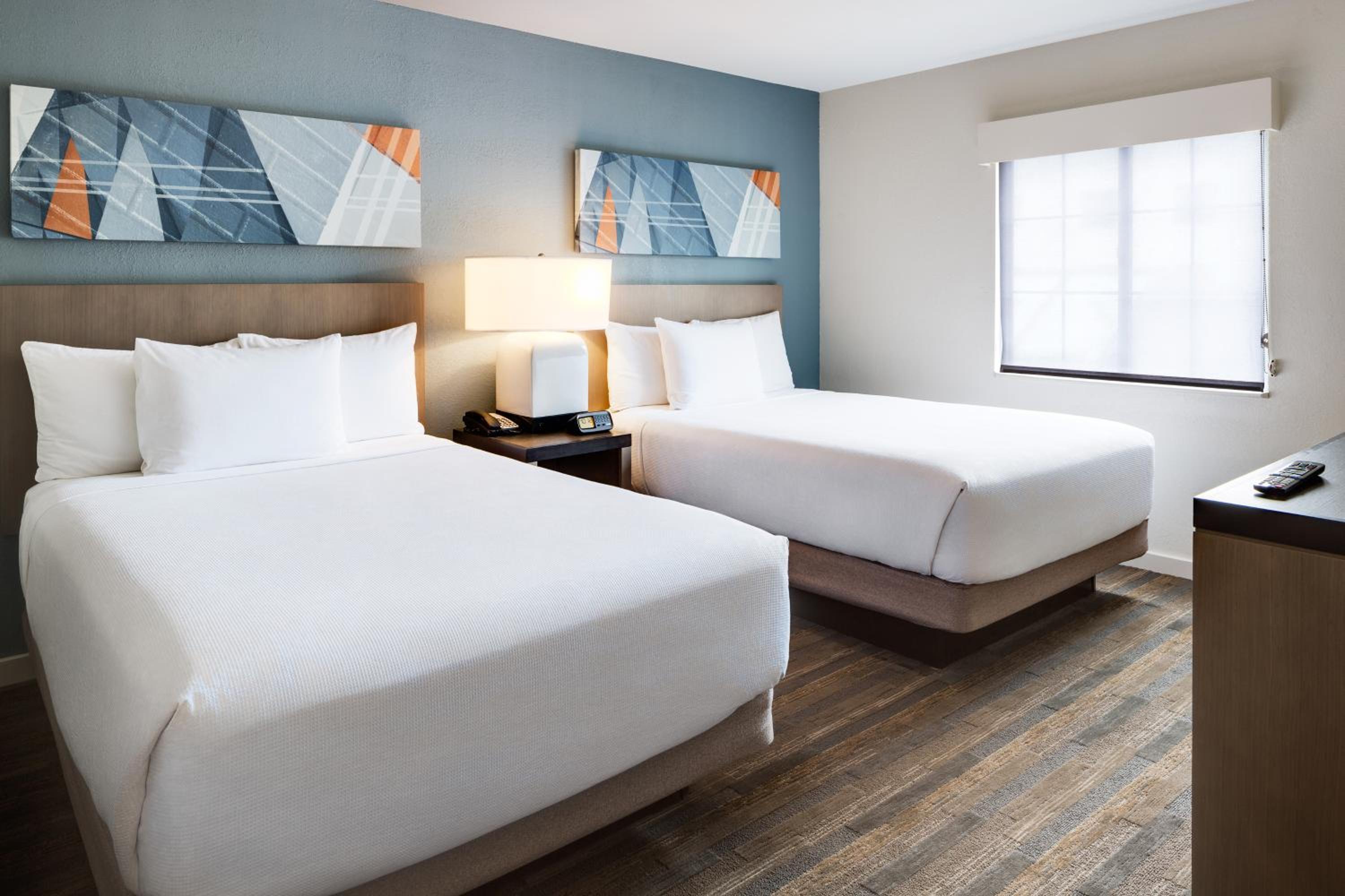 One-Bedroom Suite with Two Double Beds - Photo 6