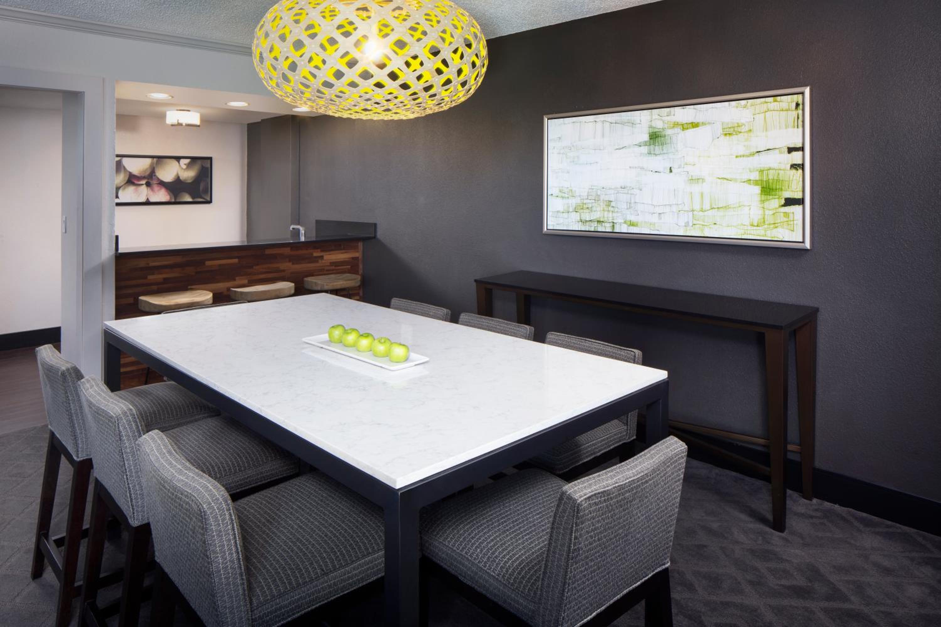 Suite - Photo 2