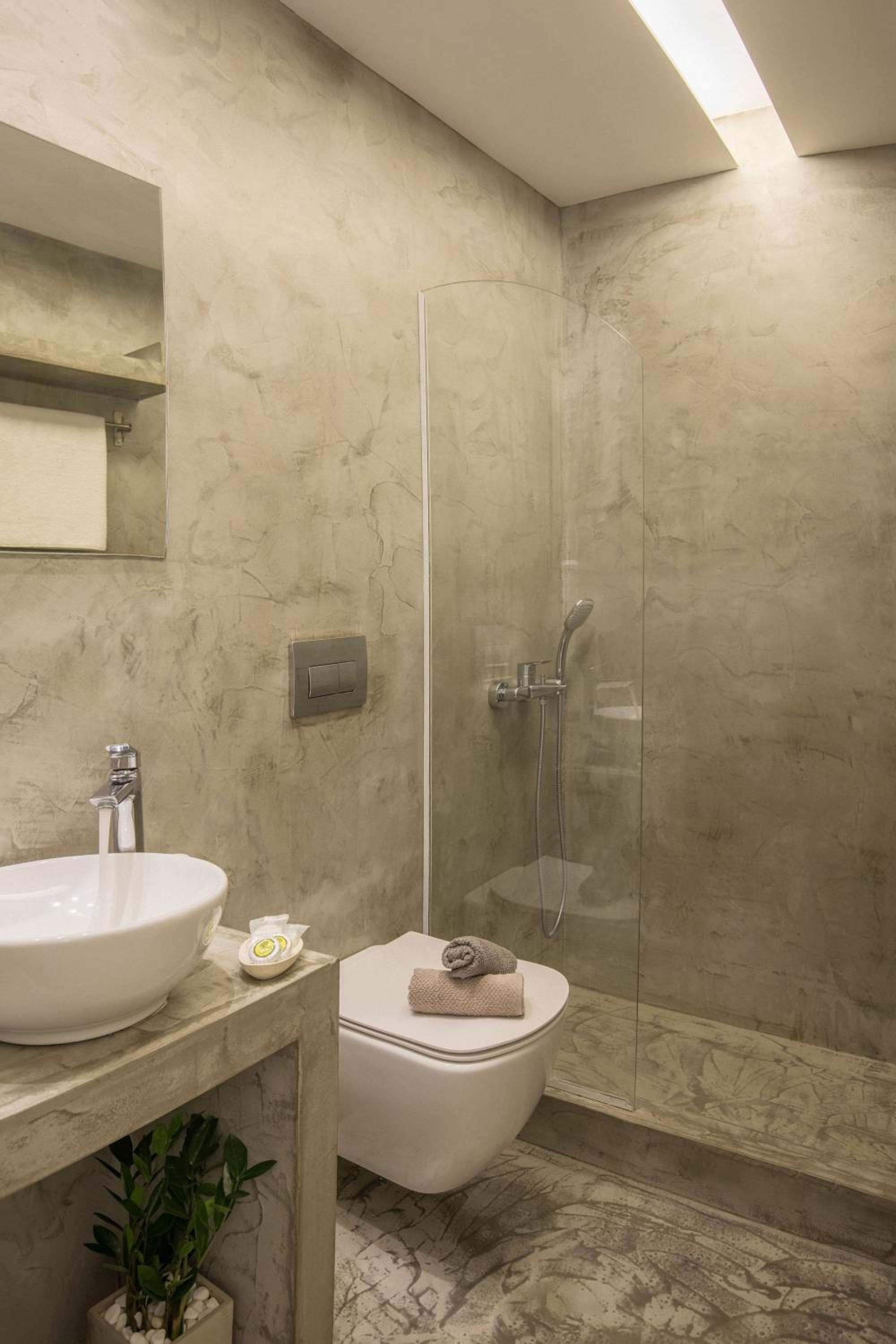 Double or Twin Room with Balcony photo 2