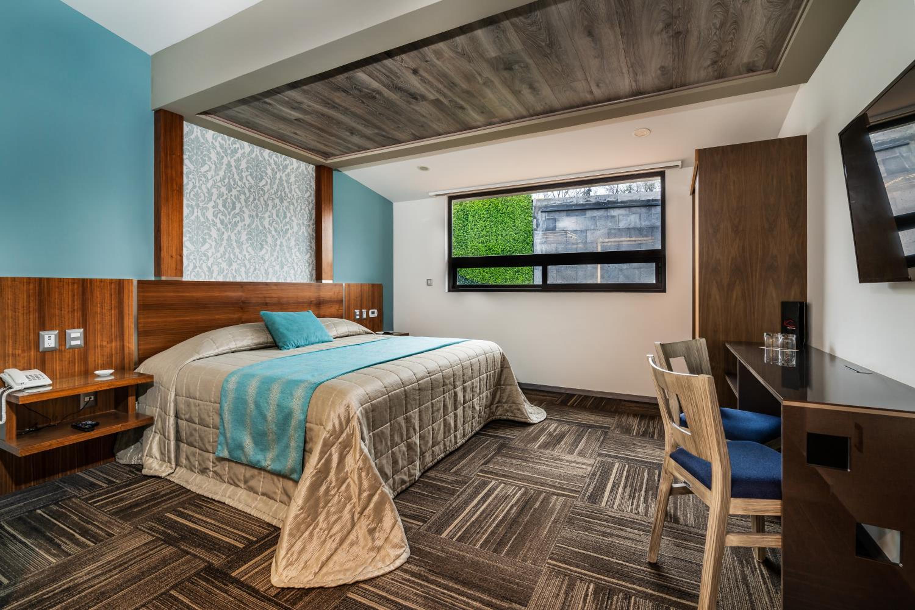 One-Bedroom Suite