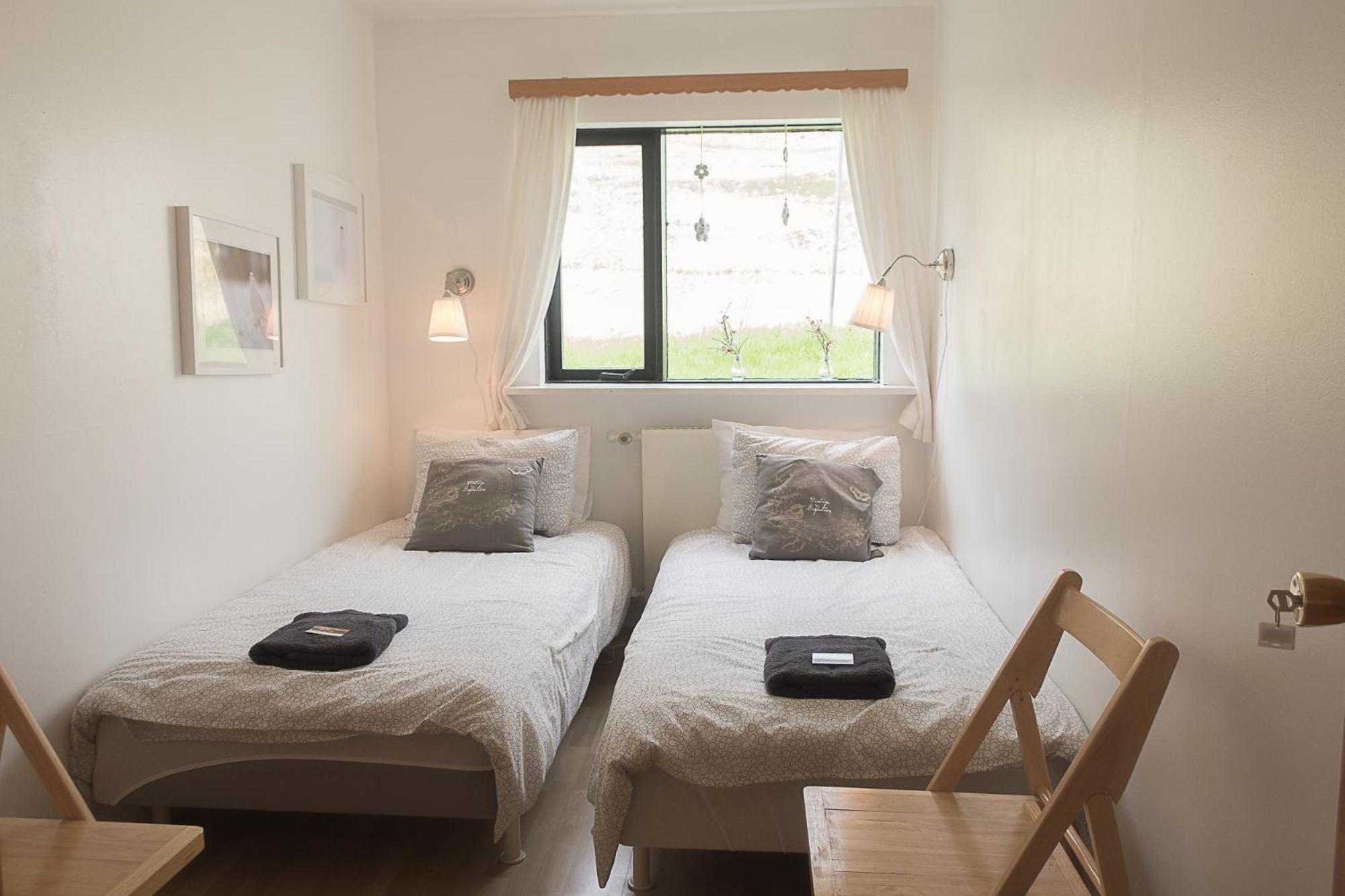 Twin Room with Mountain View photo 2