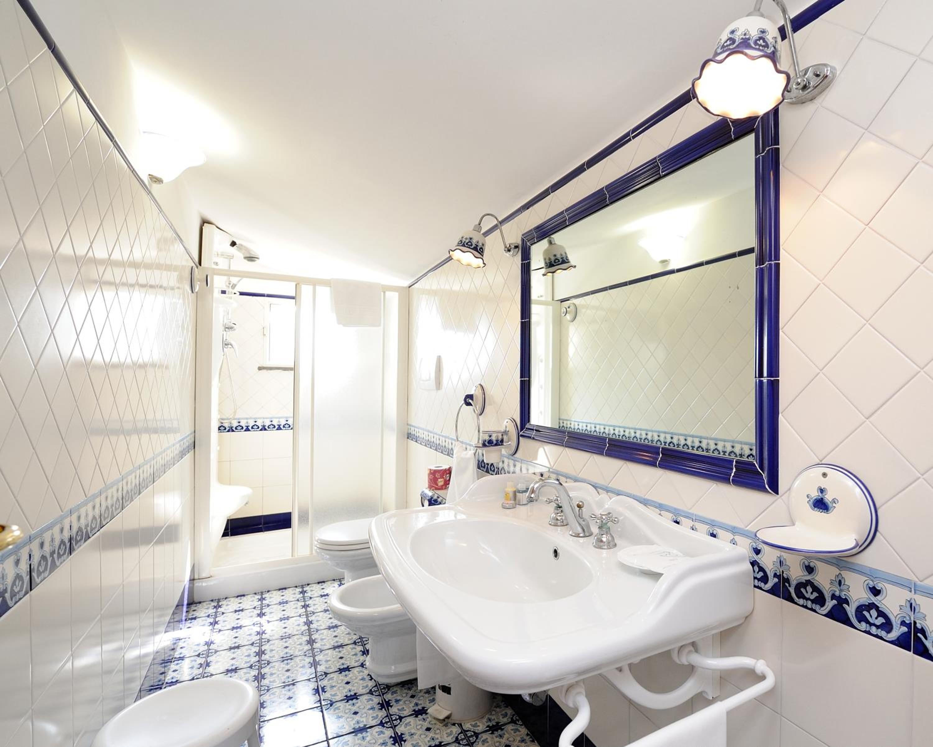 Junior Suite with Terrace and Sea View - Photo 8