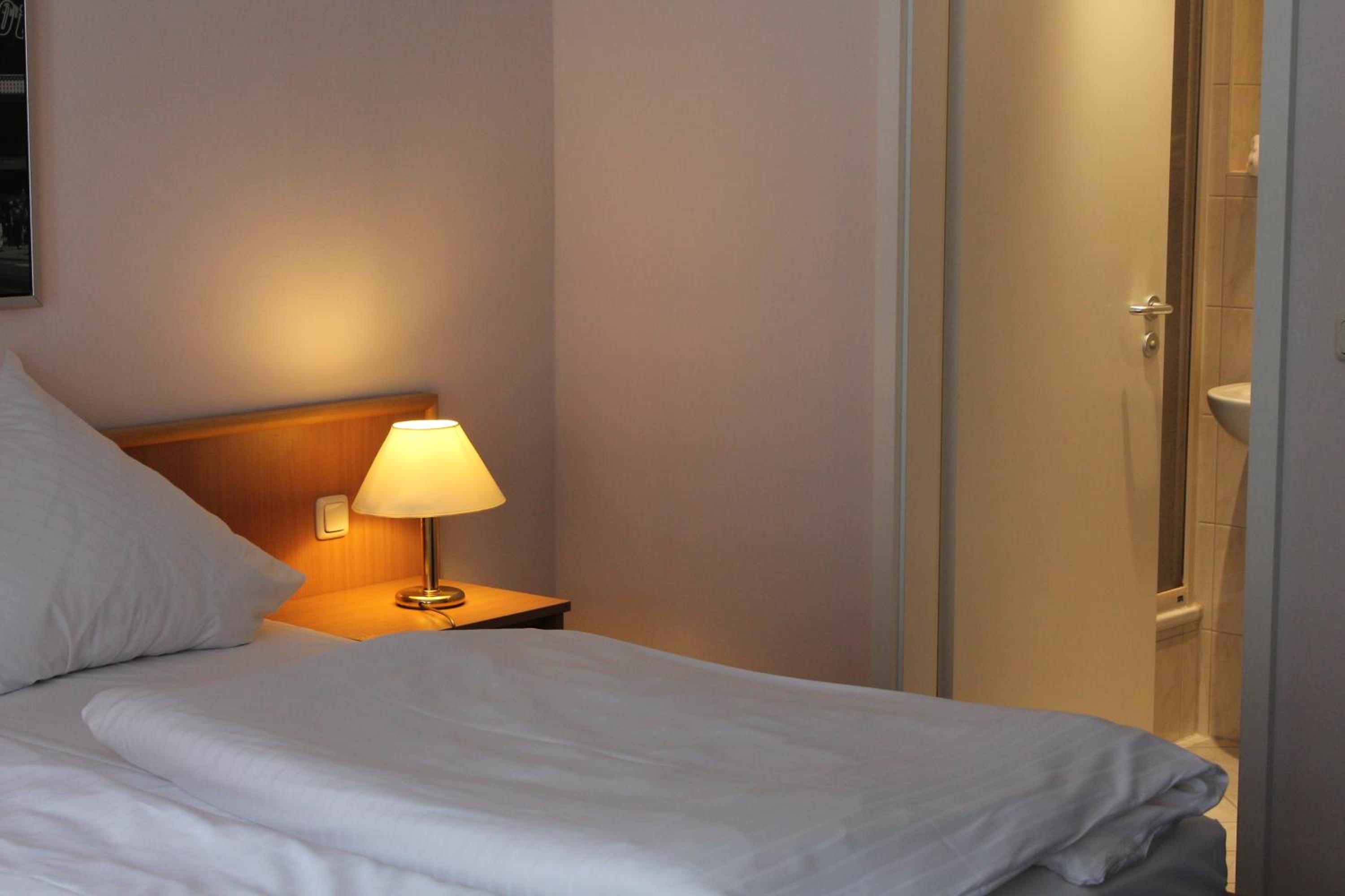 Double Room - Photo 5