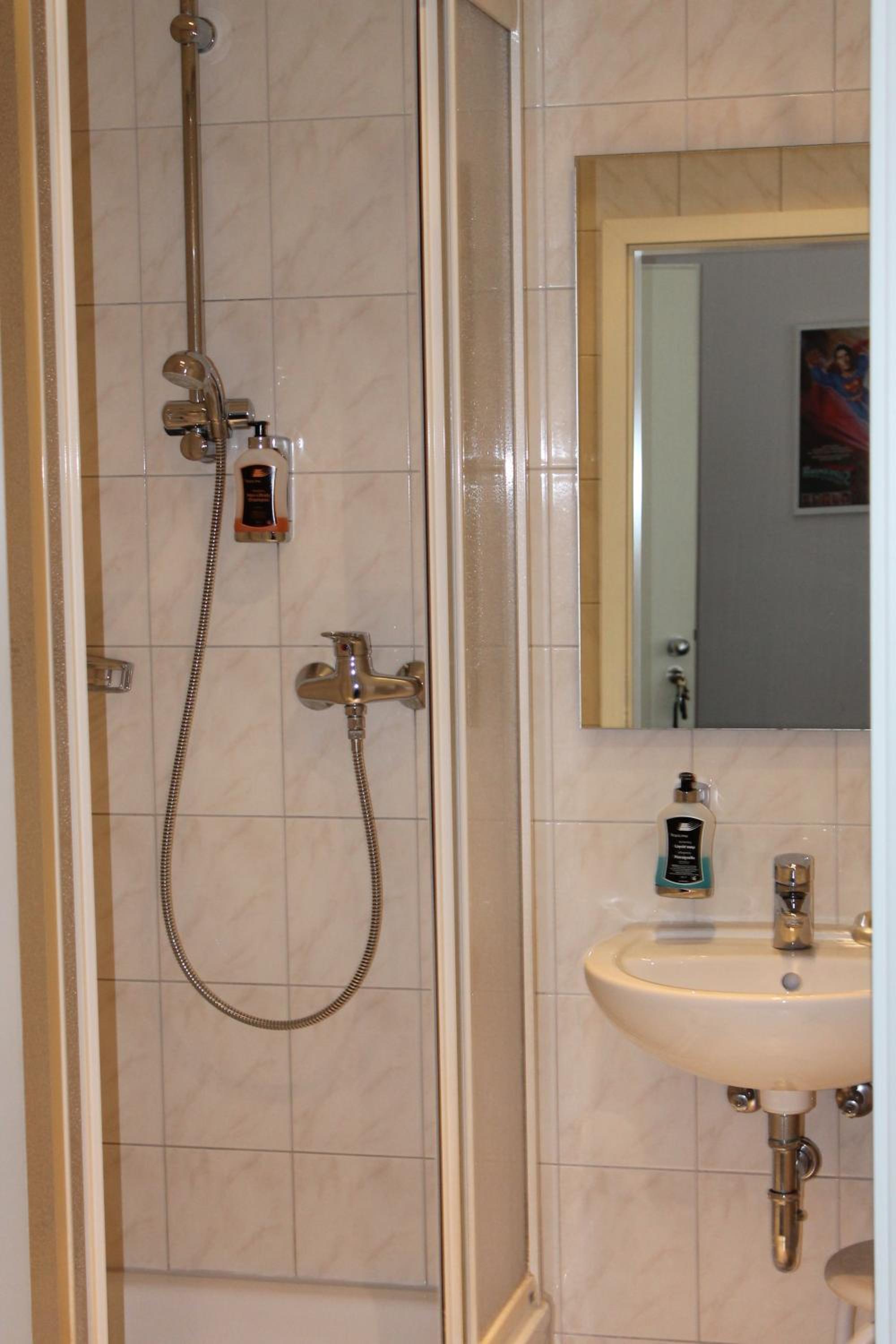 Double Room - Photo 3
