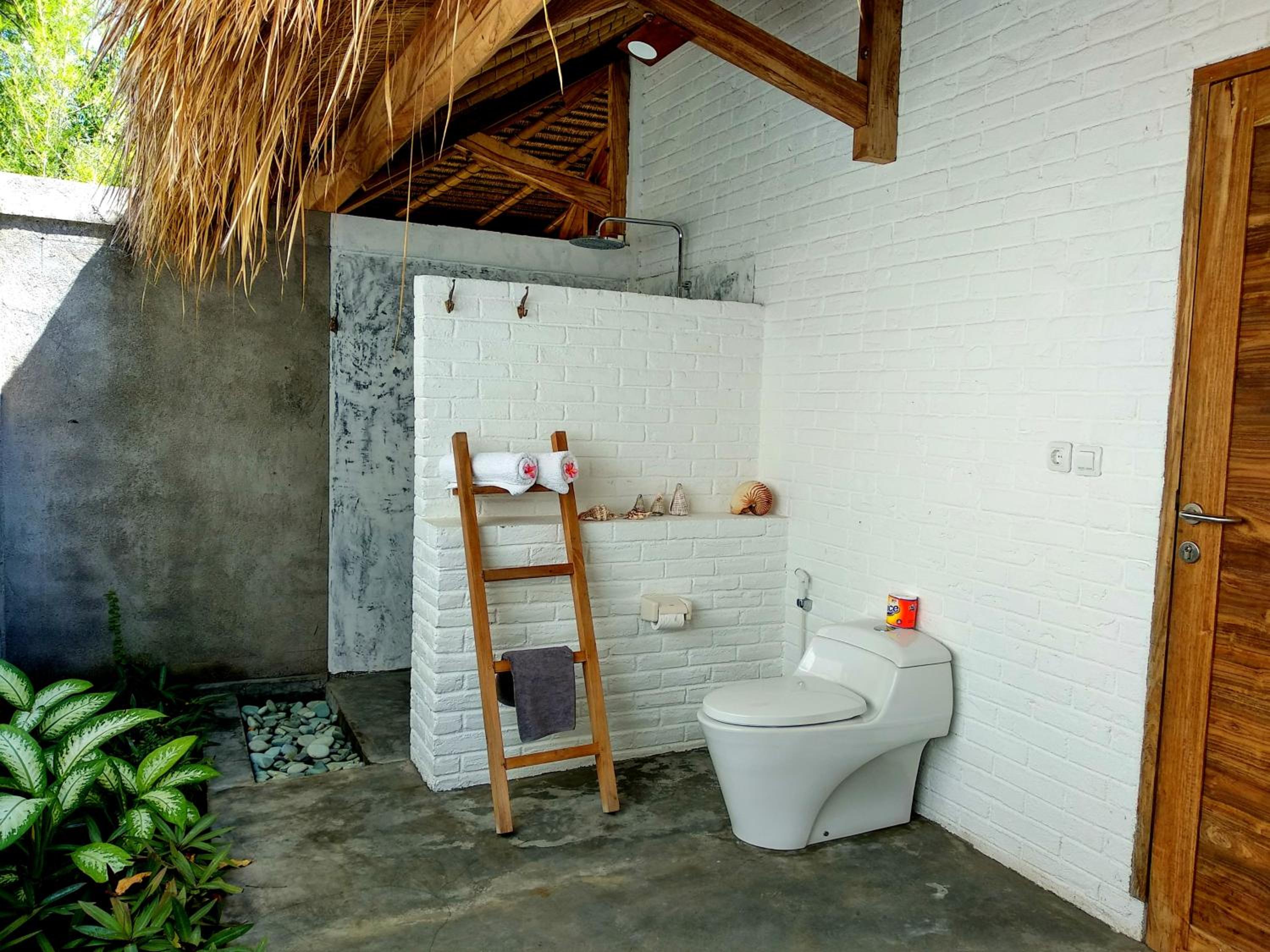Bungalow with Sea View photo 2