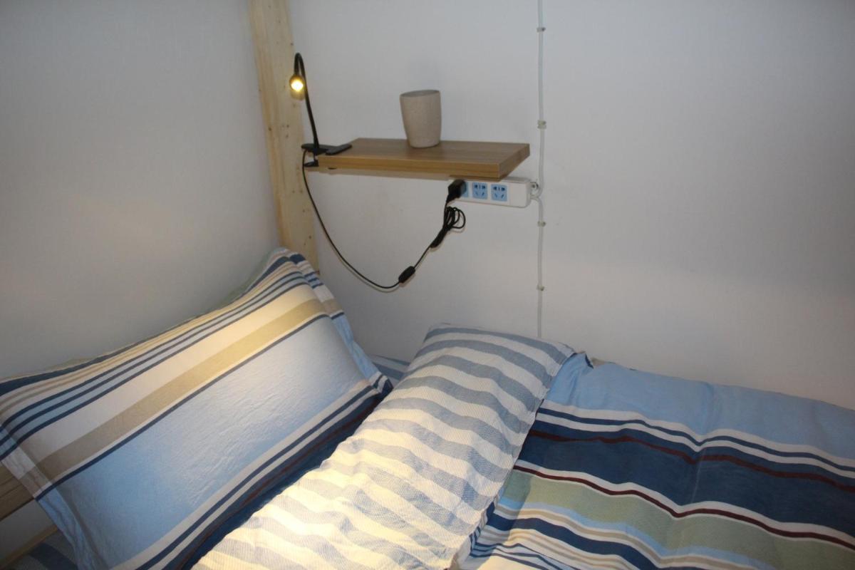 Single Bed in 6-Bed Dormitory Room photo 2