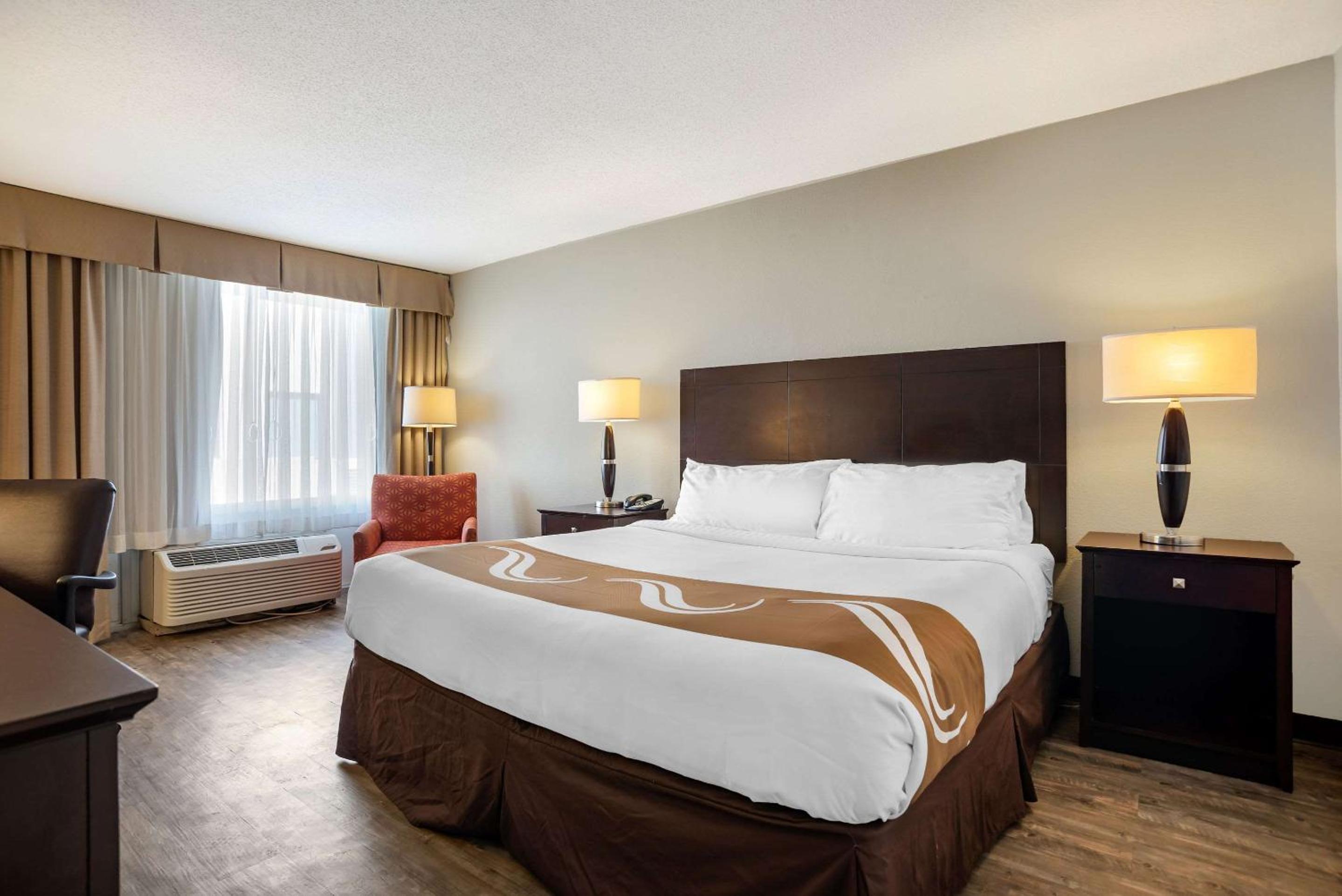 King Room - Accessible/Non-Smoking photo 1