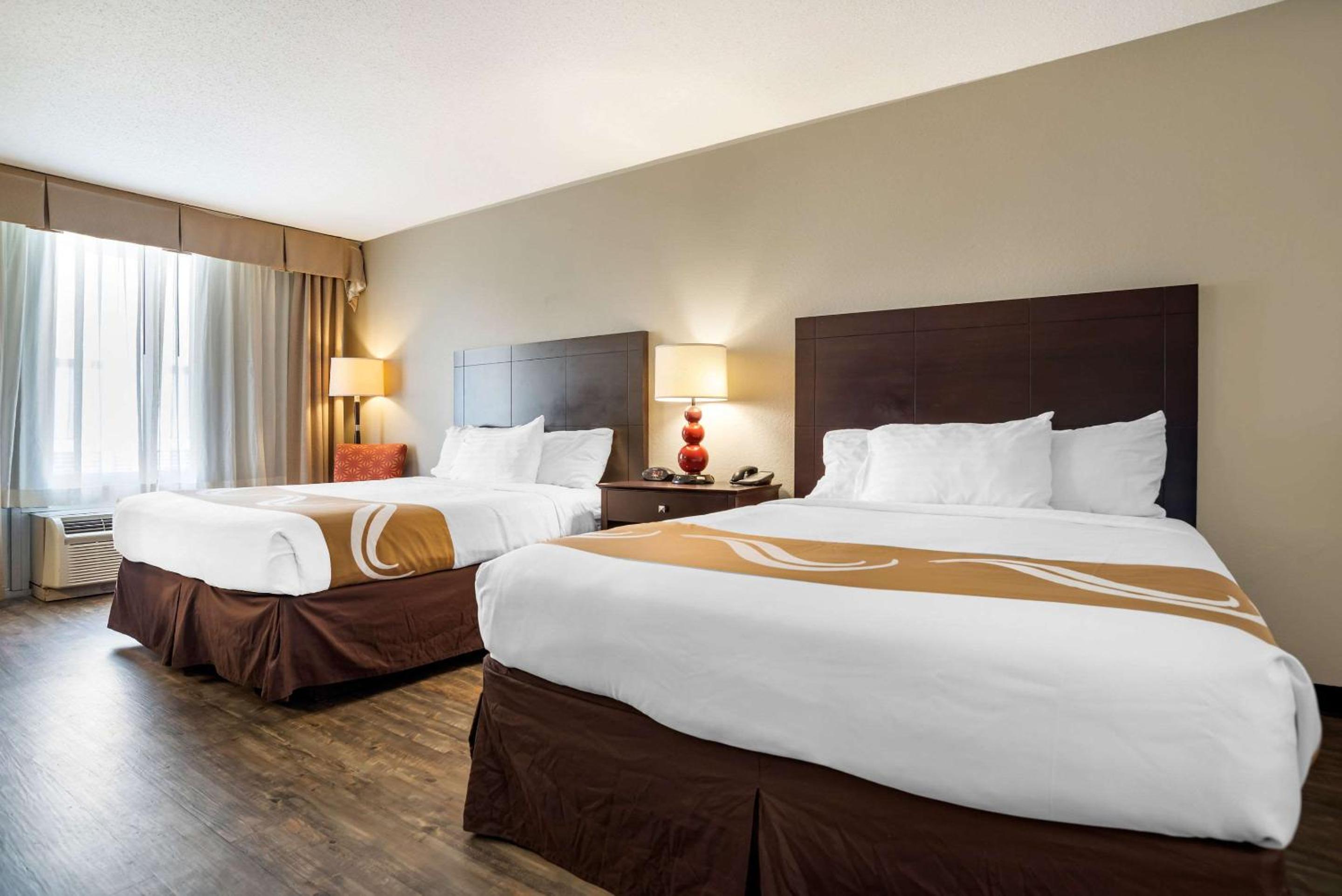 Queen Room With Two Queen Beds - Accessible/Non-Smoking  photo 3