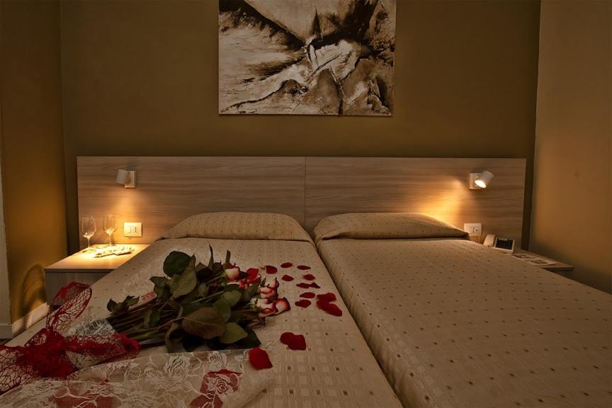 Double or Twin Room - Photo 3
