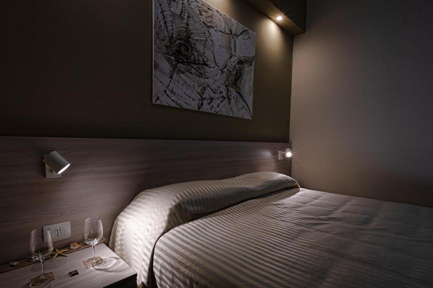 Double or Twin Room - Photo 1
