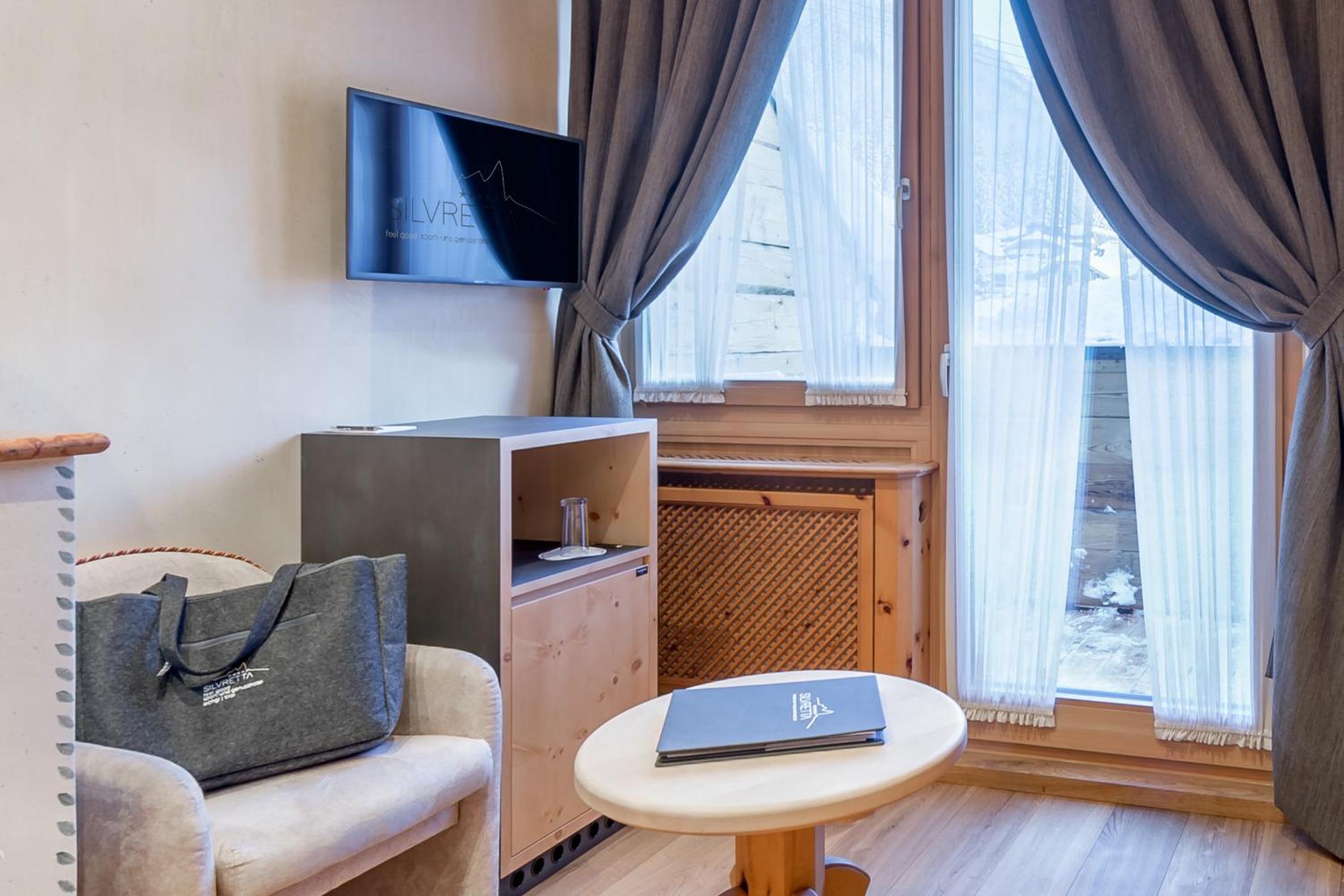 Single Room with Balcony photo 3