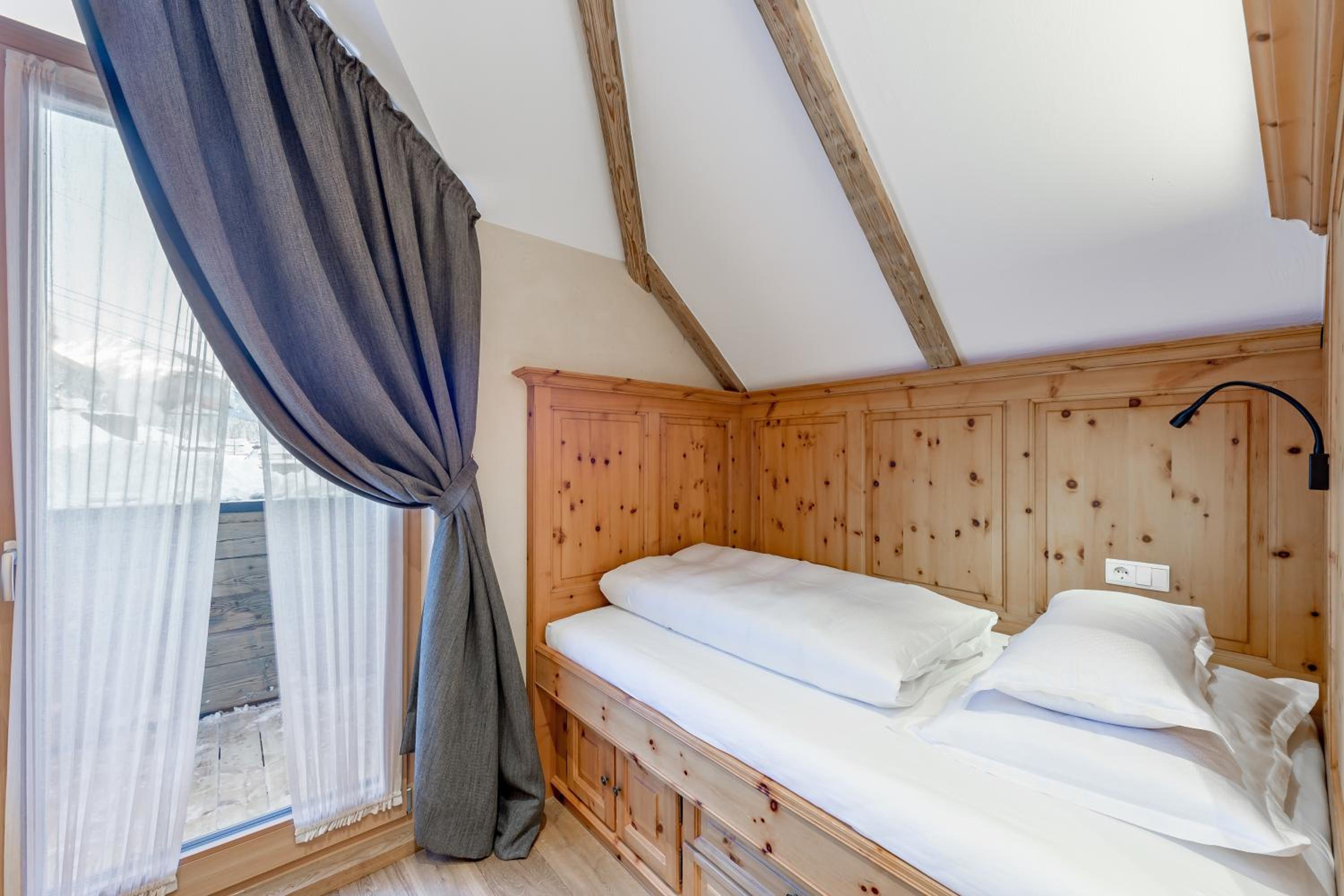 Single Room with Balcony photo 1