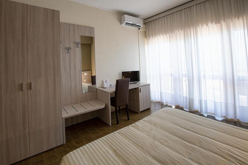 Double Room with Sea View photo 1