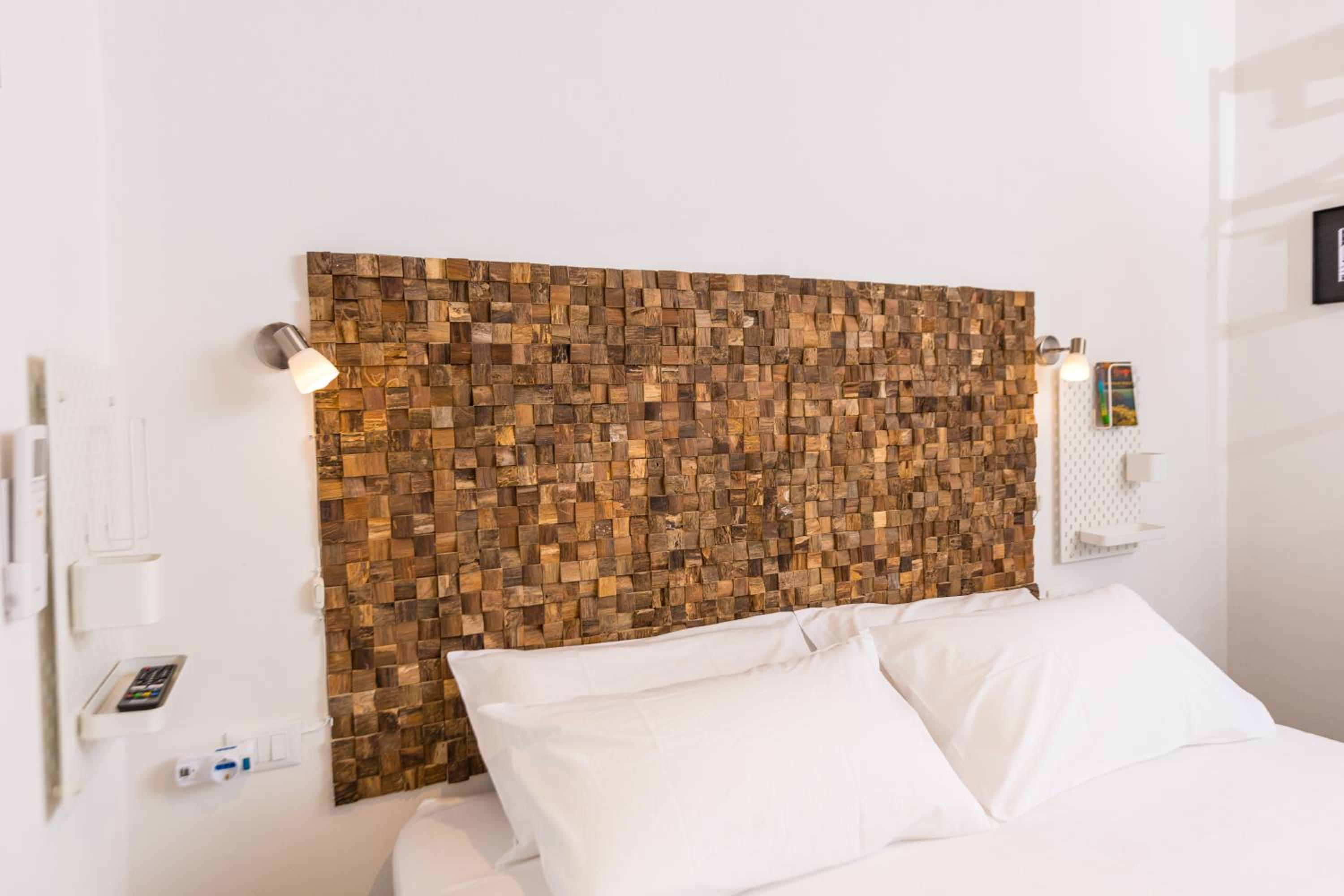 Apartment with Terrace - Photo 11