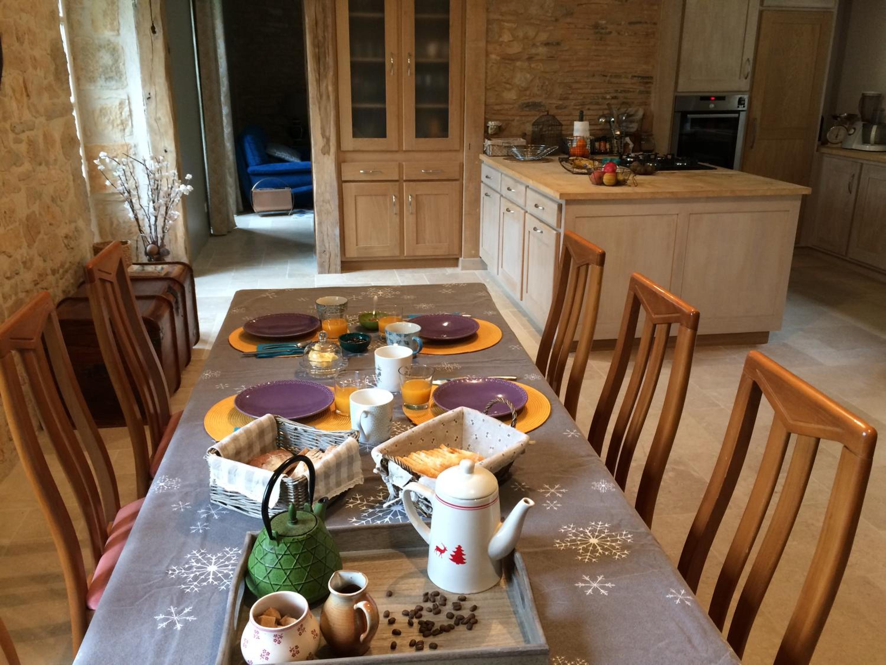 Standard King Room photo 3