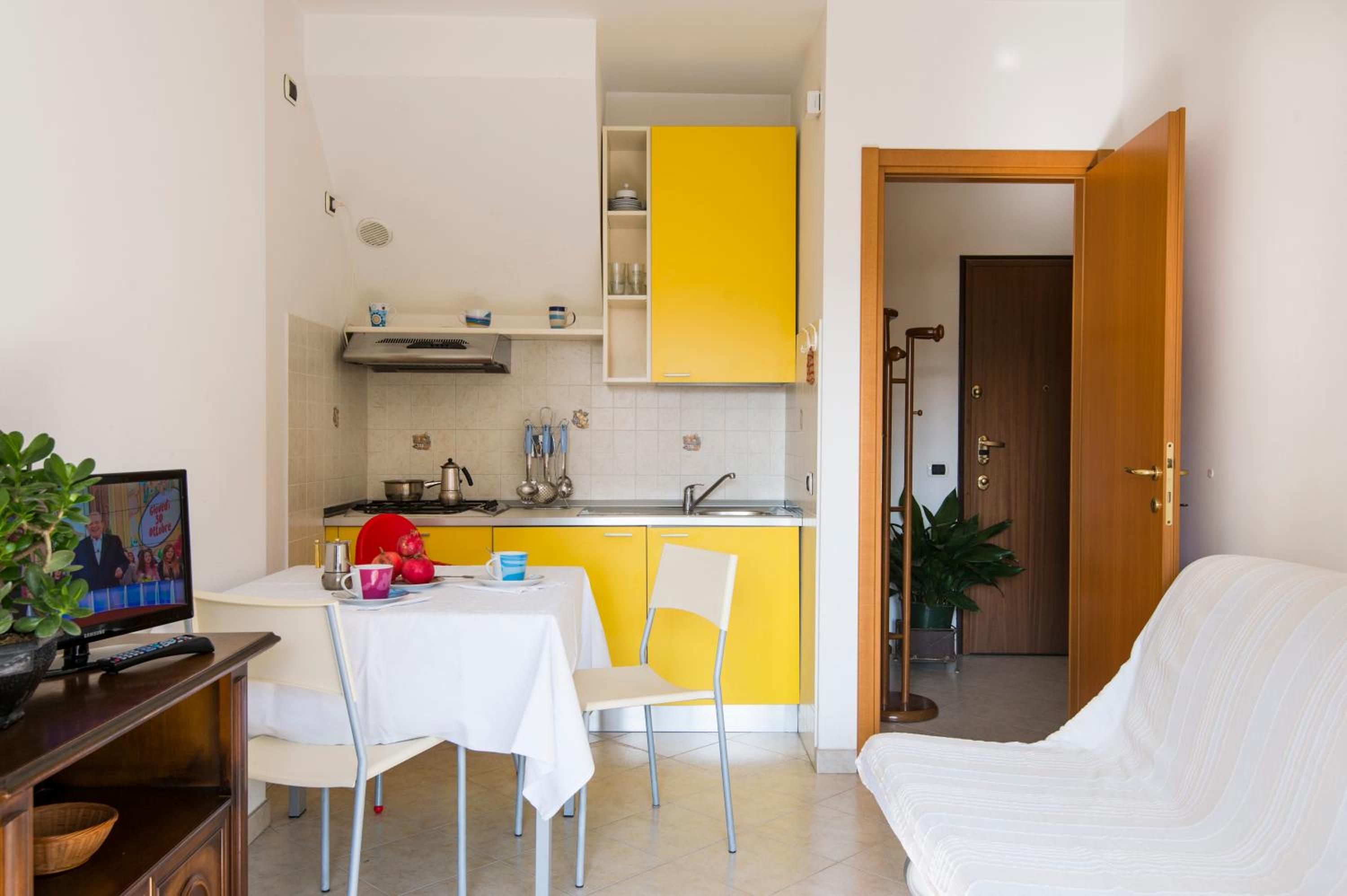 One-Bedroom Apartment with Balcony (4 Adults) photo 2