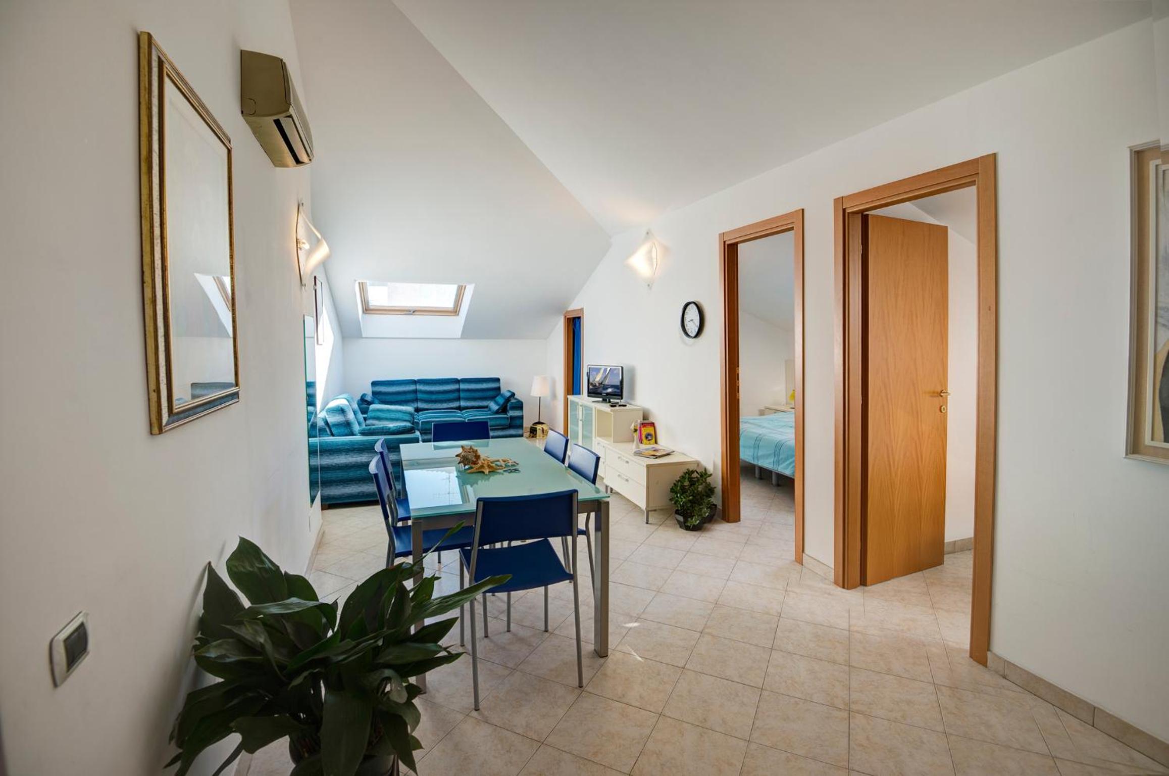 Two-Bedroom Apartment (6 Adults) photo 3