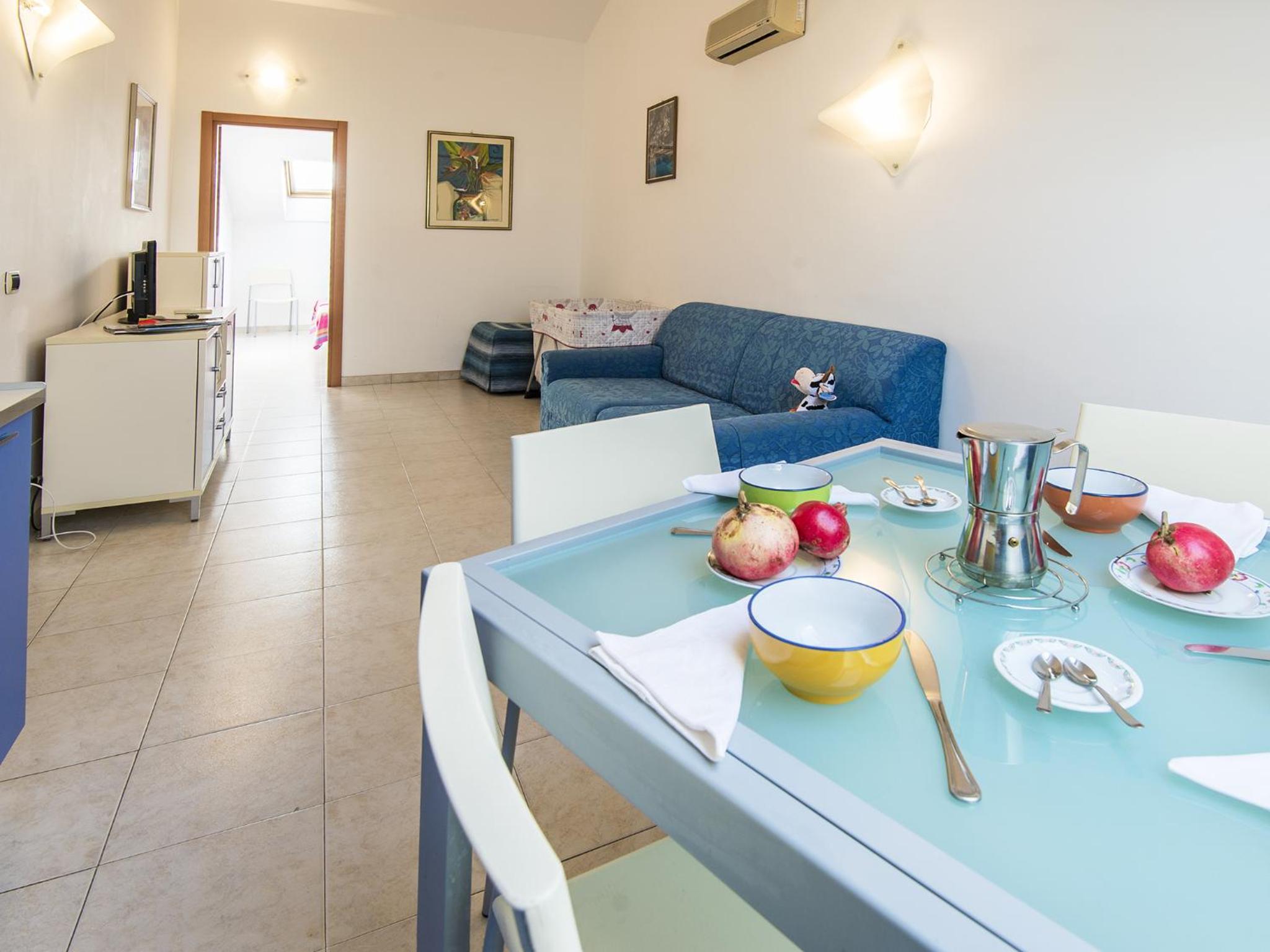 One-Bedroom Apartment (5 Adults) photo 3