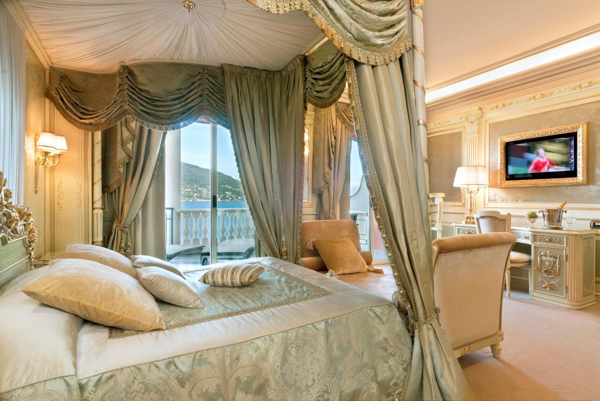 Suite with Lake View - Photo 21