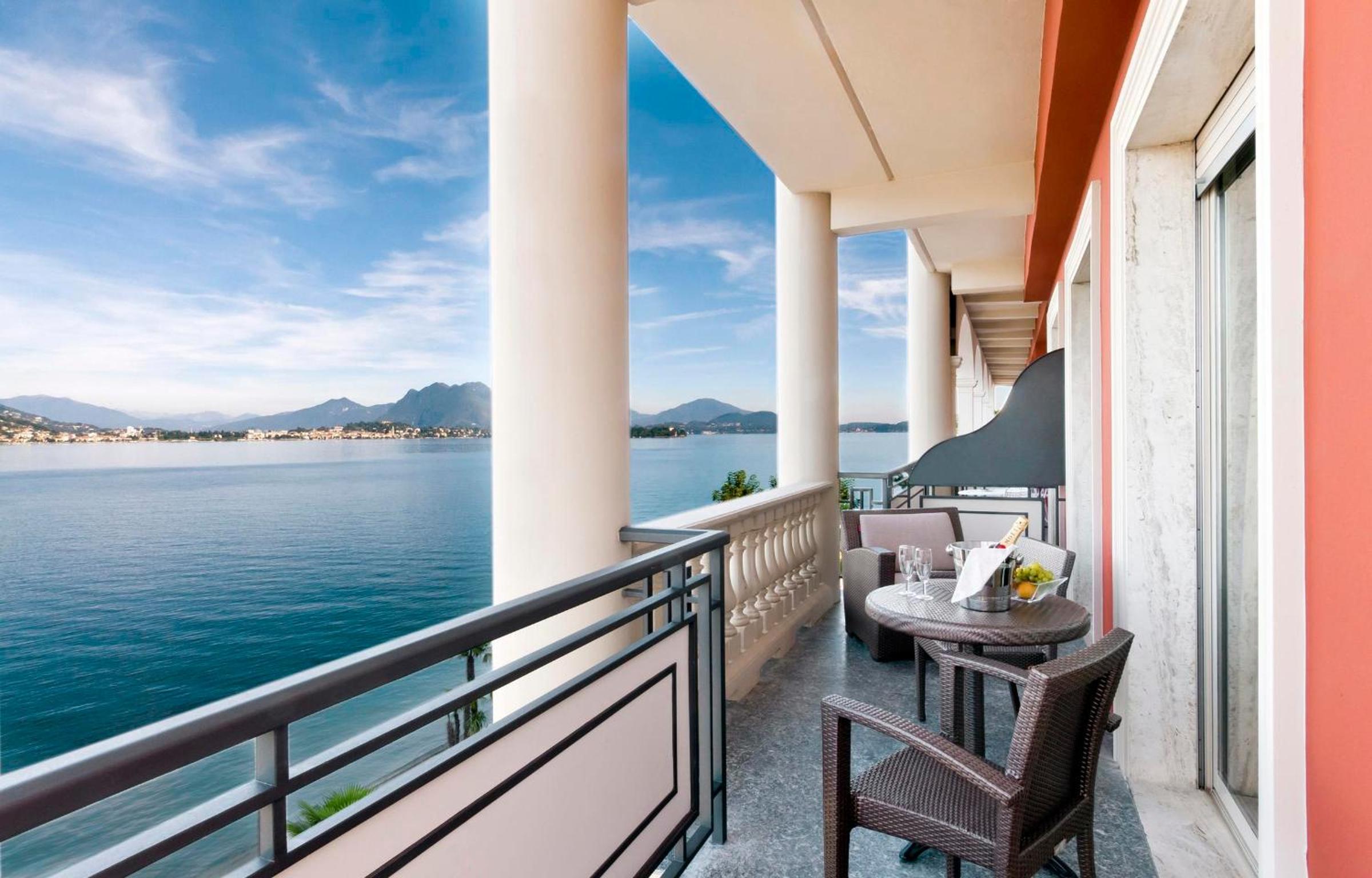 Suite with Lake View - Photo 19