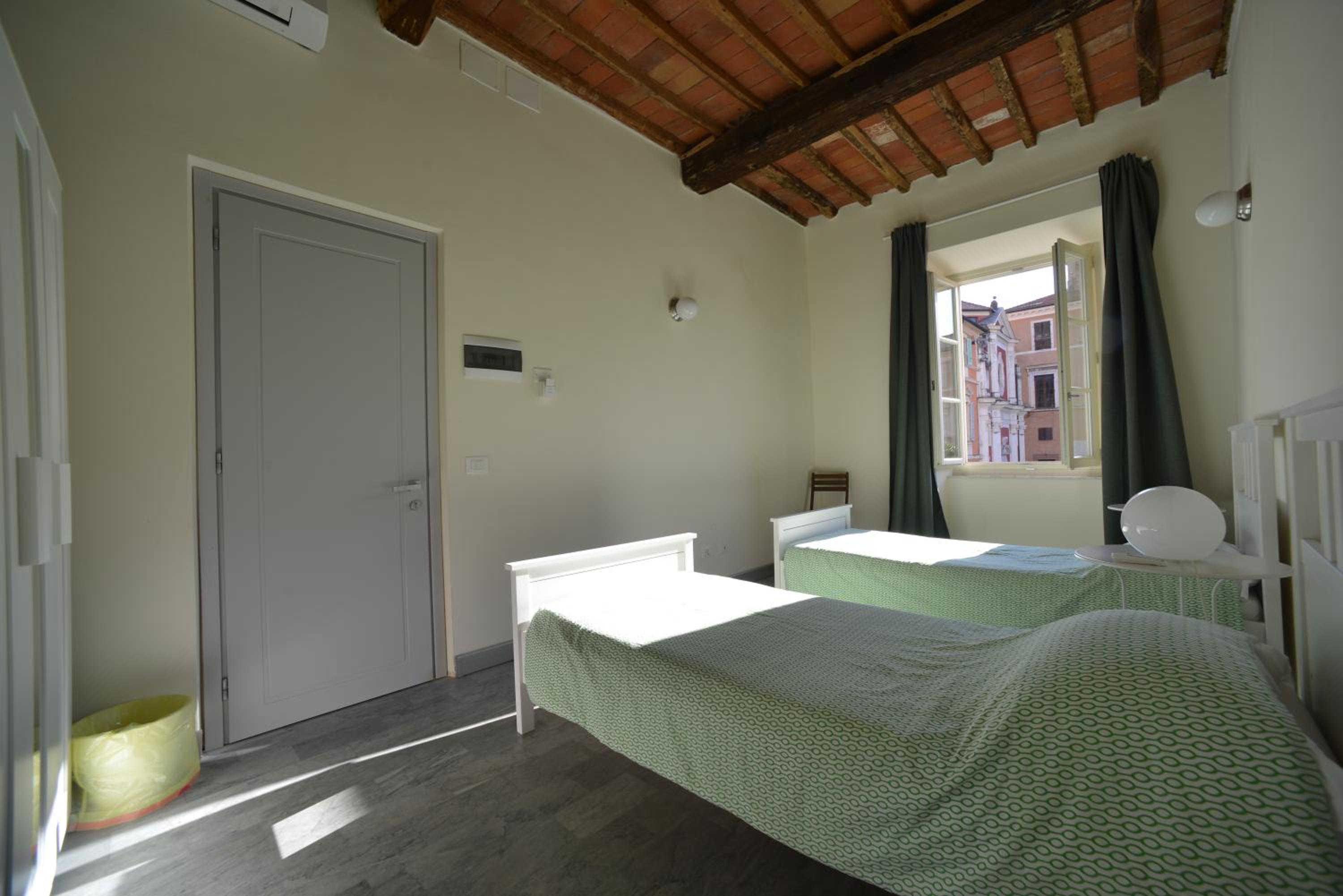 Twin Room with Shared Bathroom photo 2