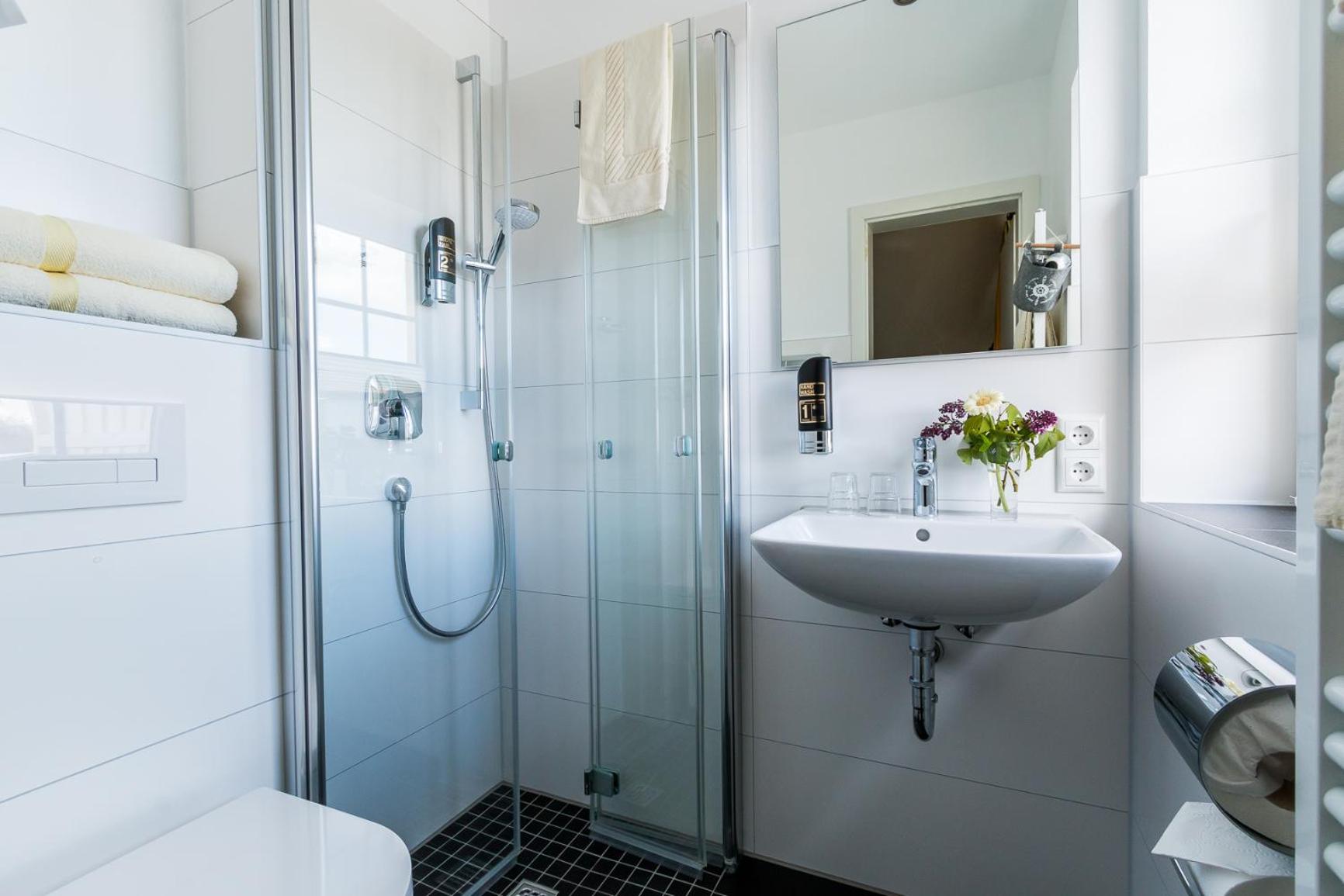 Standard Twin Room with Sea View photo 3