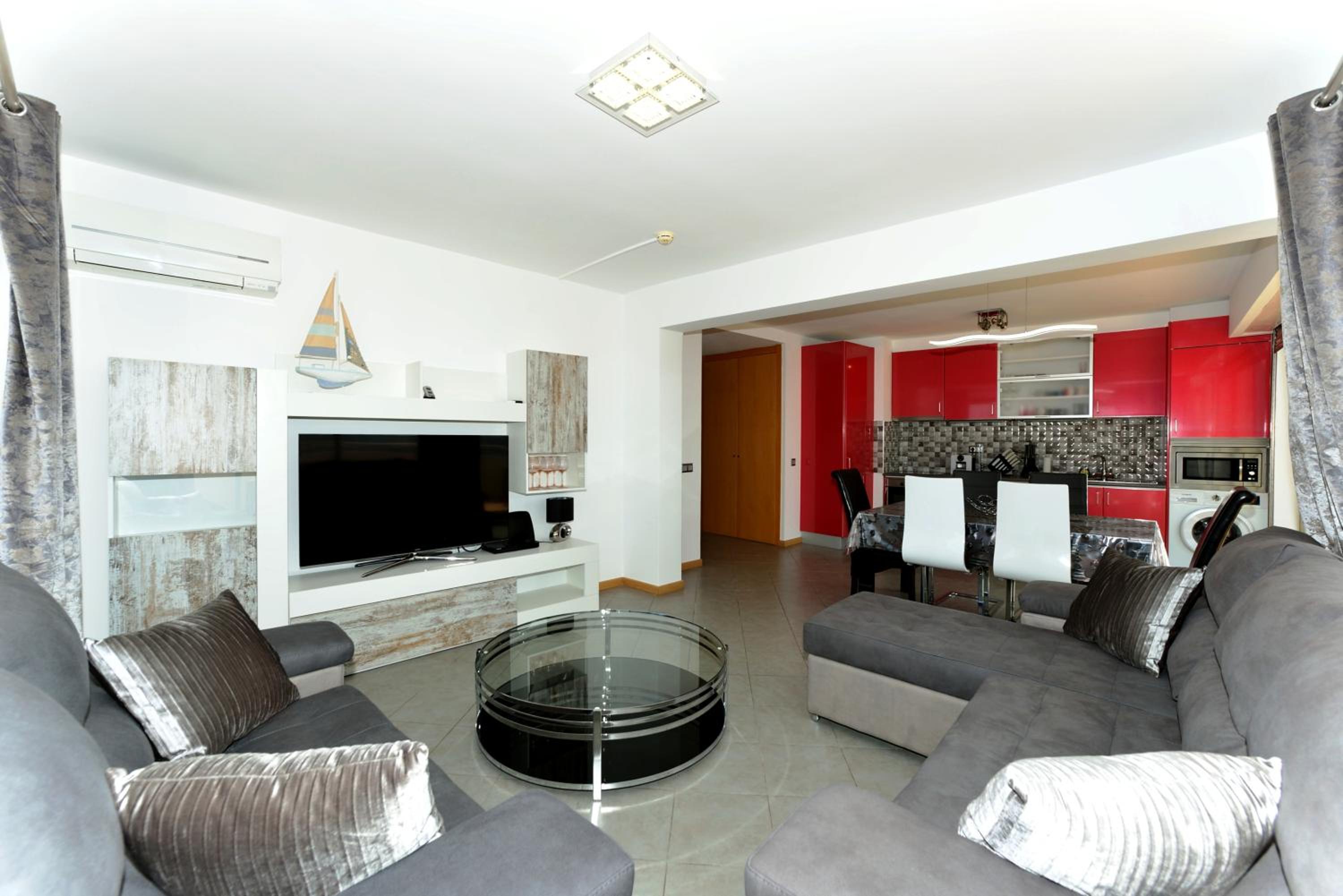 Superior Two-Bedroom Apartment with Terrace and Sea View