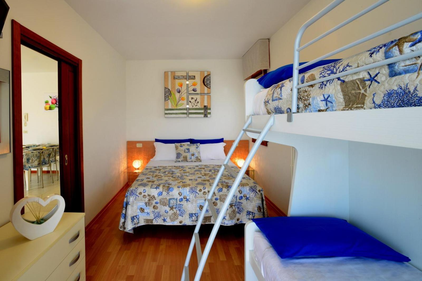 Apartment with Terrace (3 Adults + 1 Child)