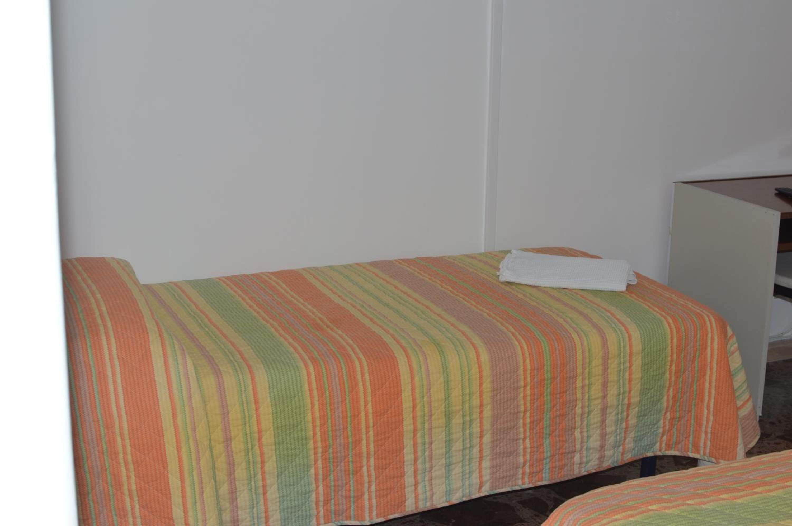 Classic Triple Room - Photo 2