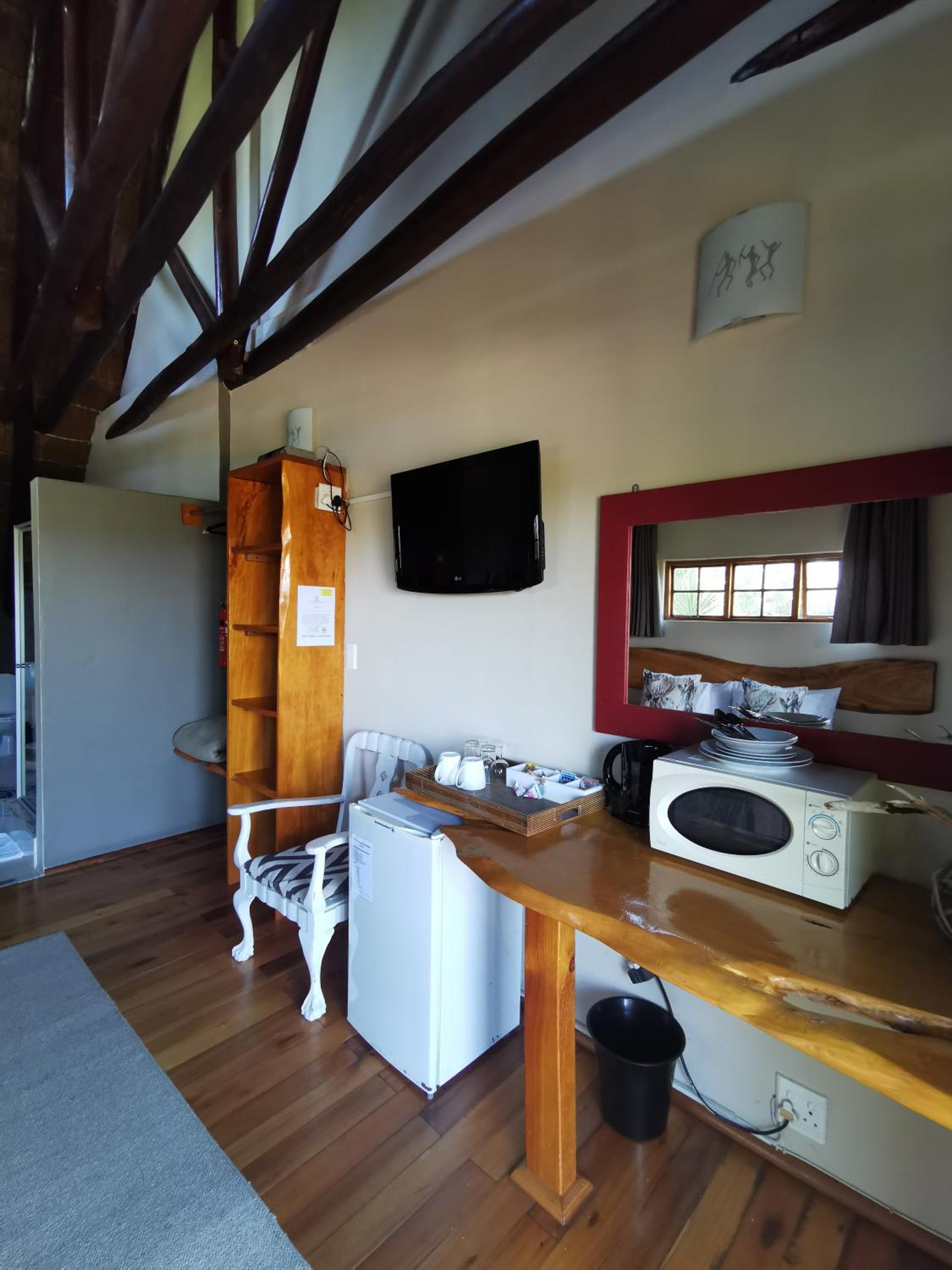 Suite - Photo 7