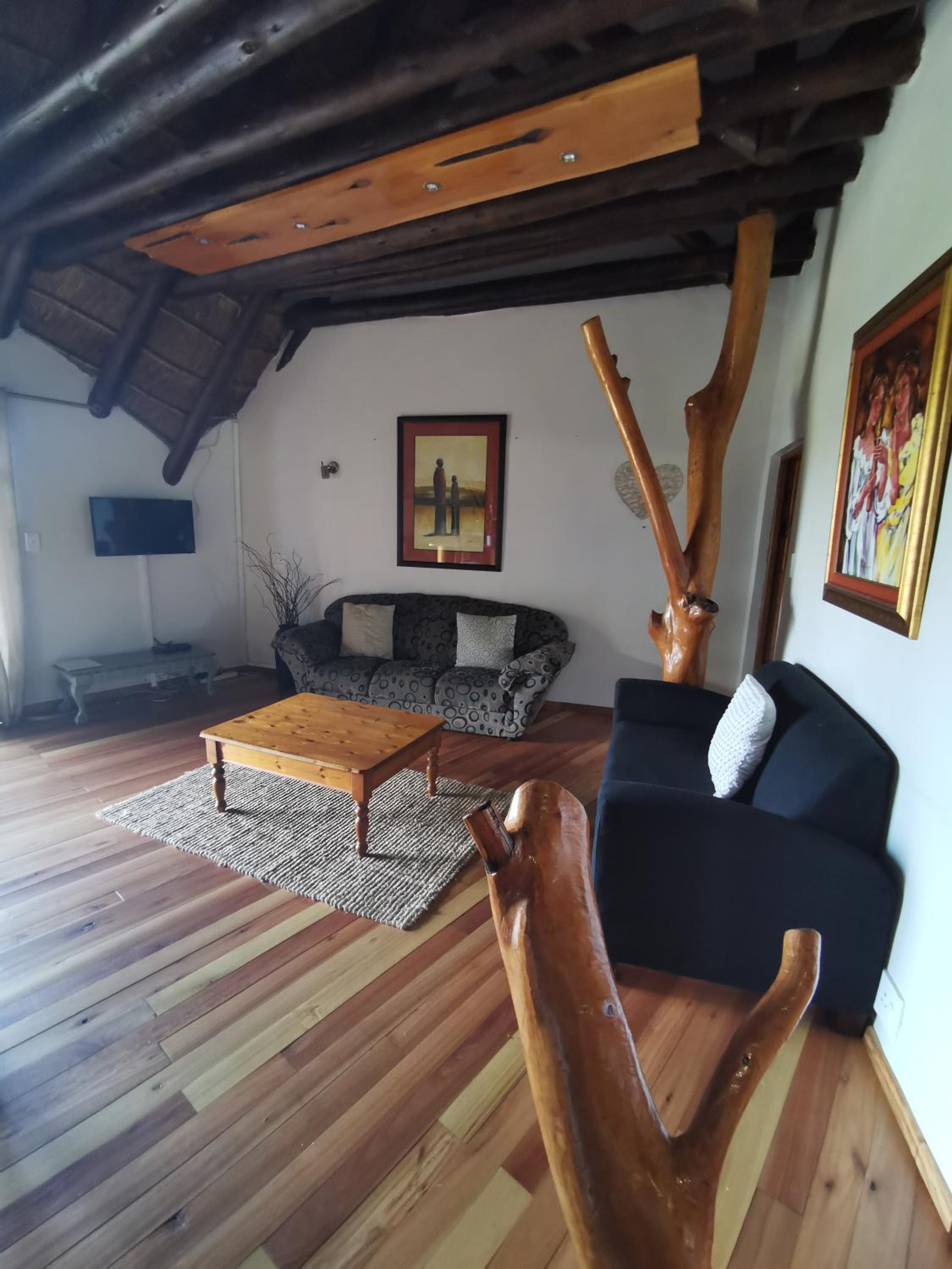 Family Room photo 3