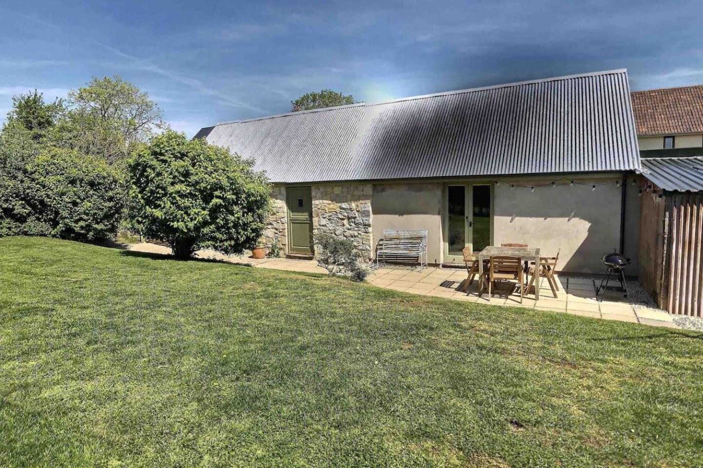 Two-Bedroom House photo 3