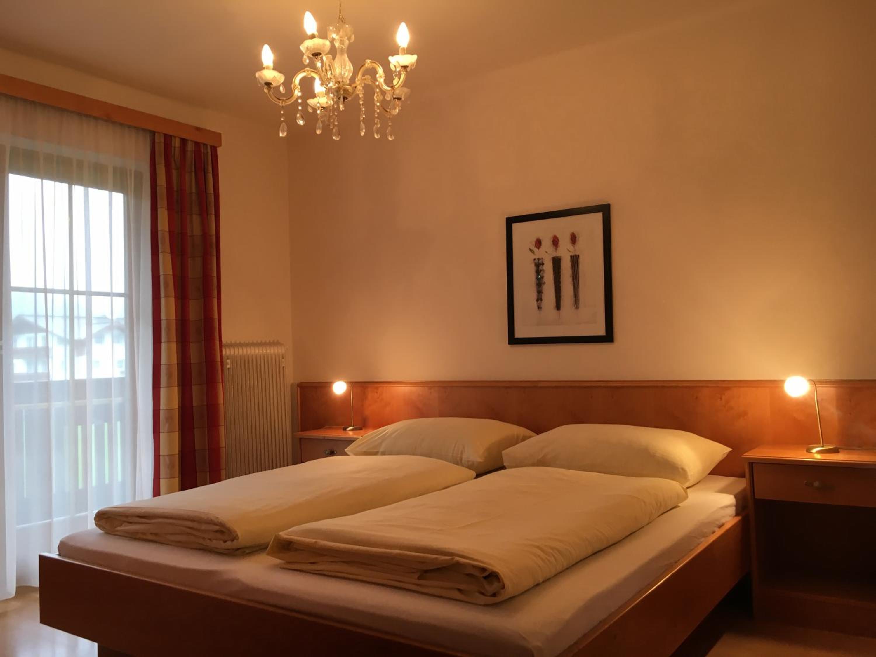 Two-Bedroom Apartment with Balcony photo 2