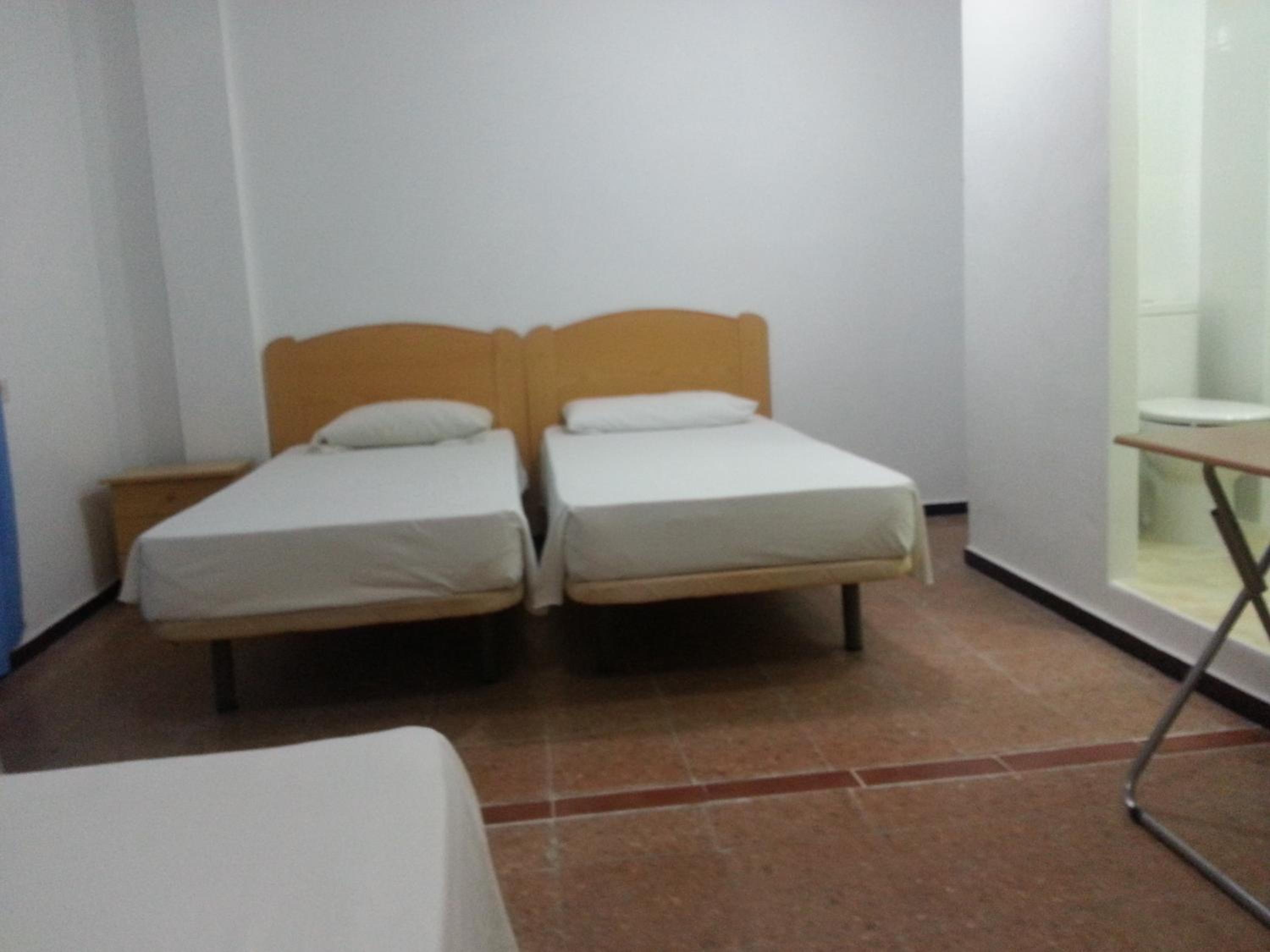 Triple Room with Private Bathroom photo 2