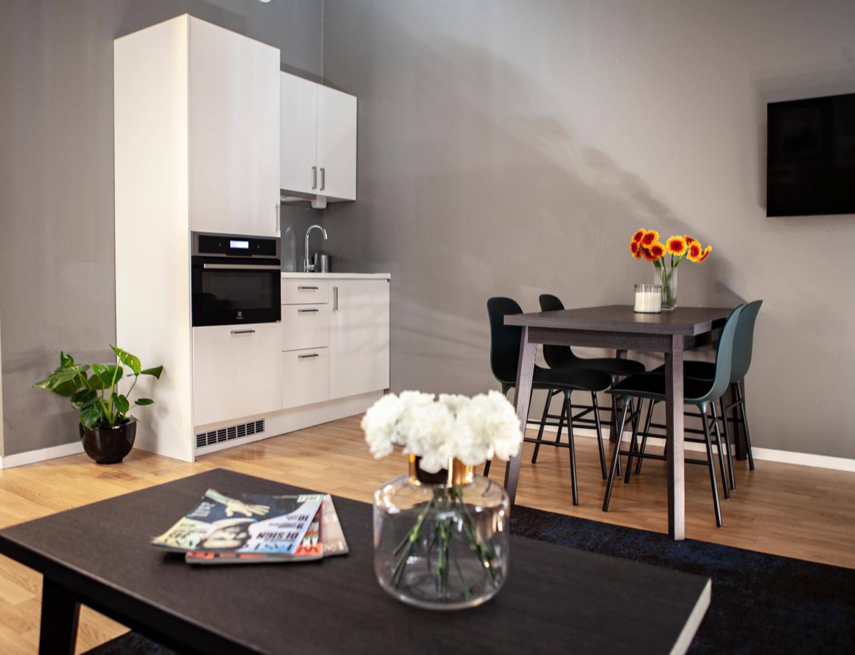 One-Bedroom Apartment - Photo 7