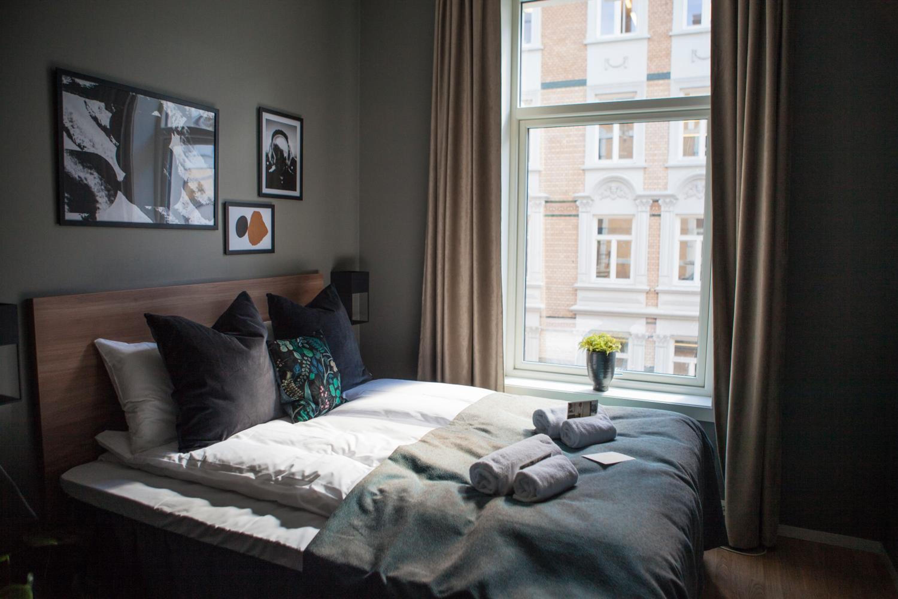 One-Bedroom Apartment - Photo 1