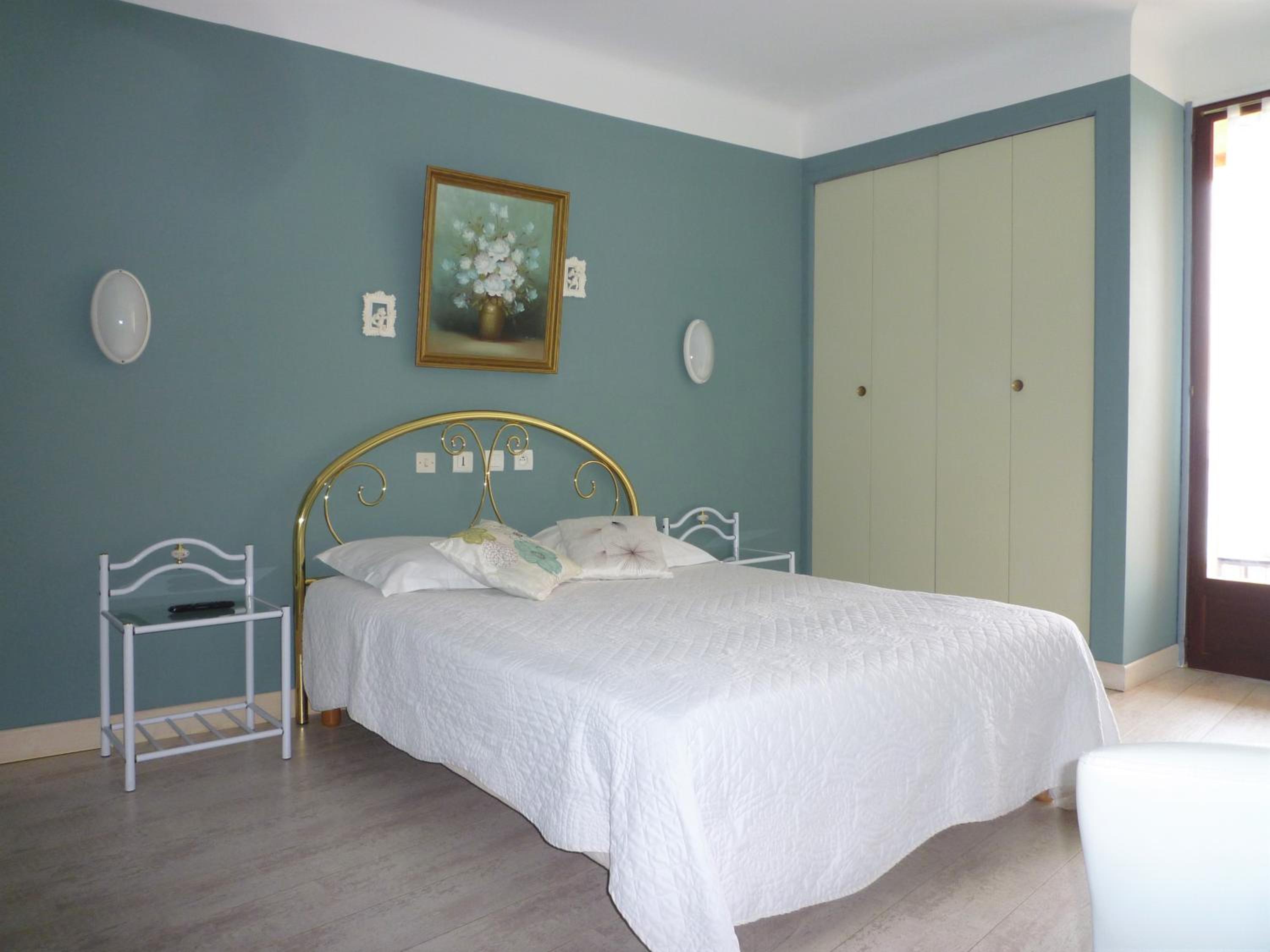Double or Twin Room with Terrace and Sea View - Photo 15