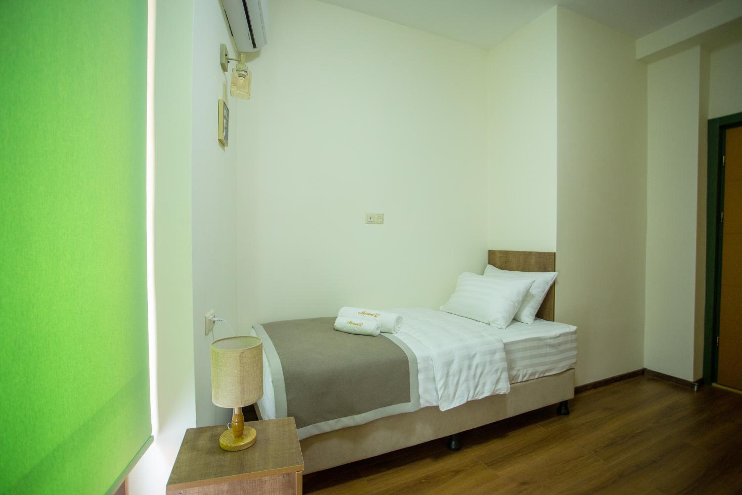 Single Room with Balcony photo 2