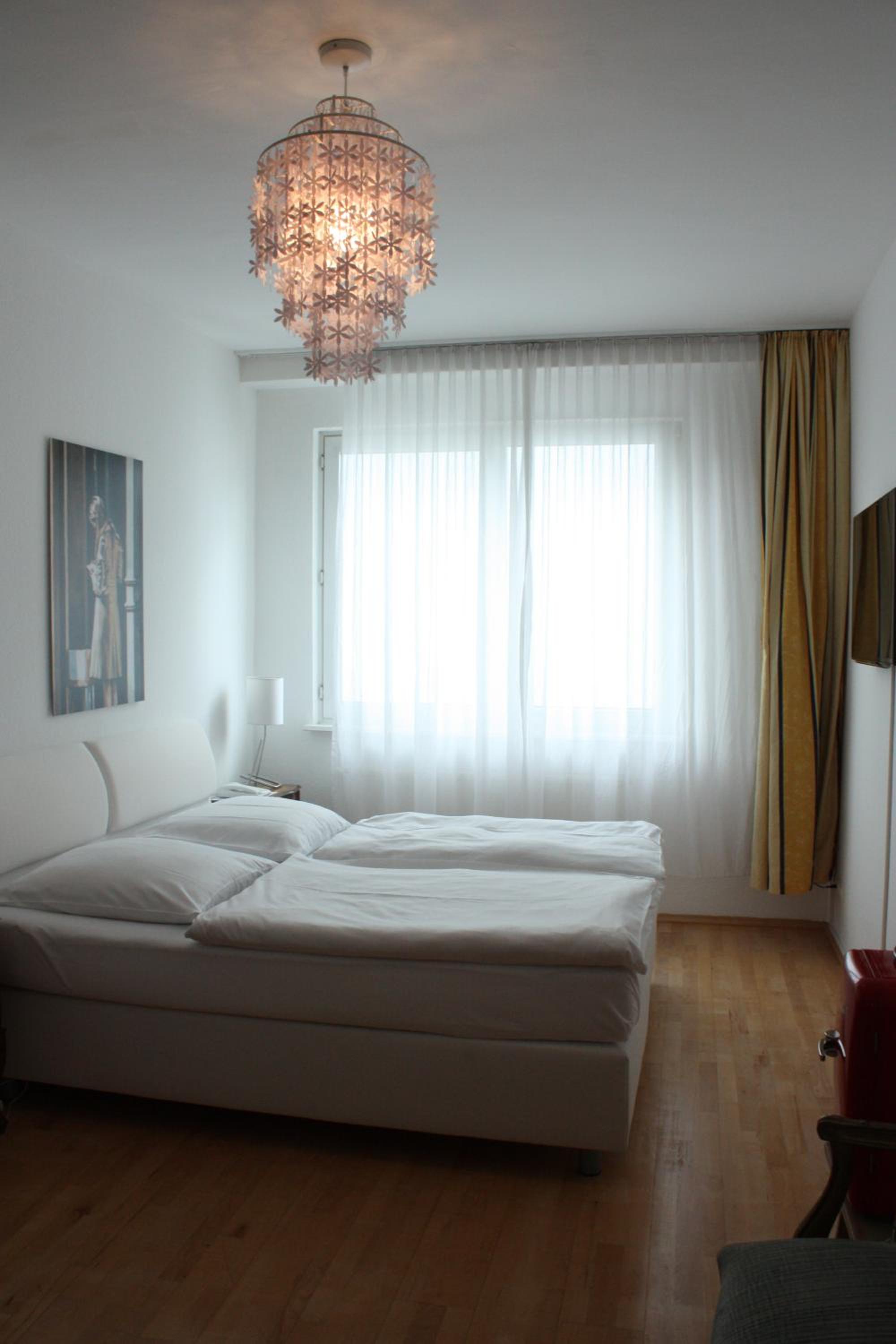 Single Room photo 3
