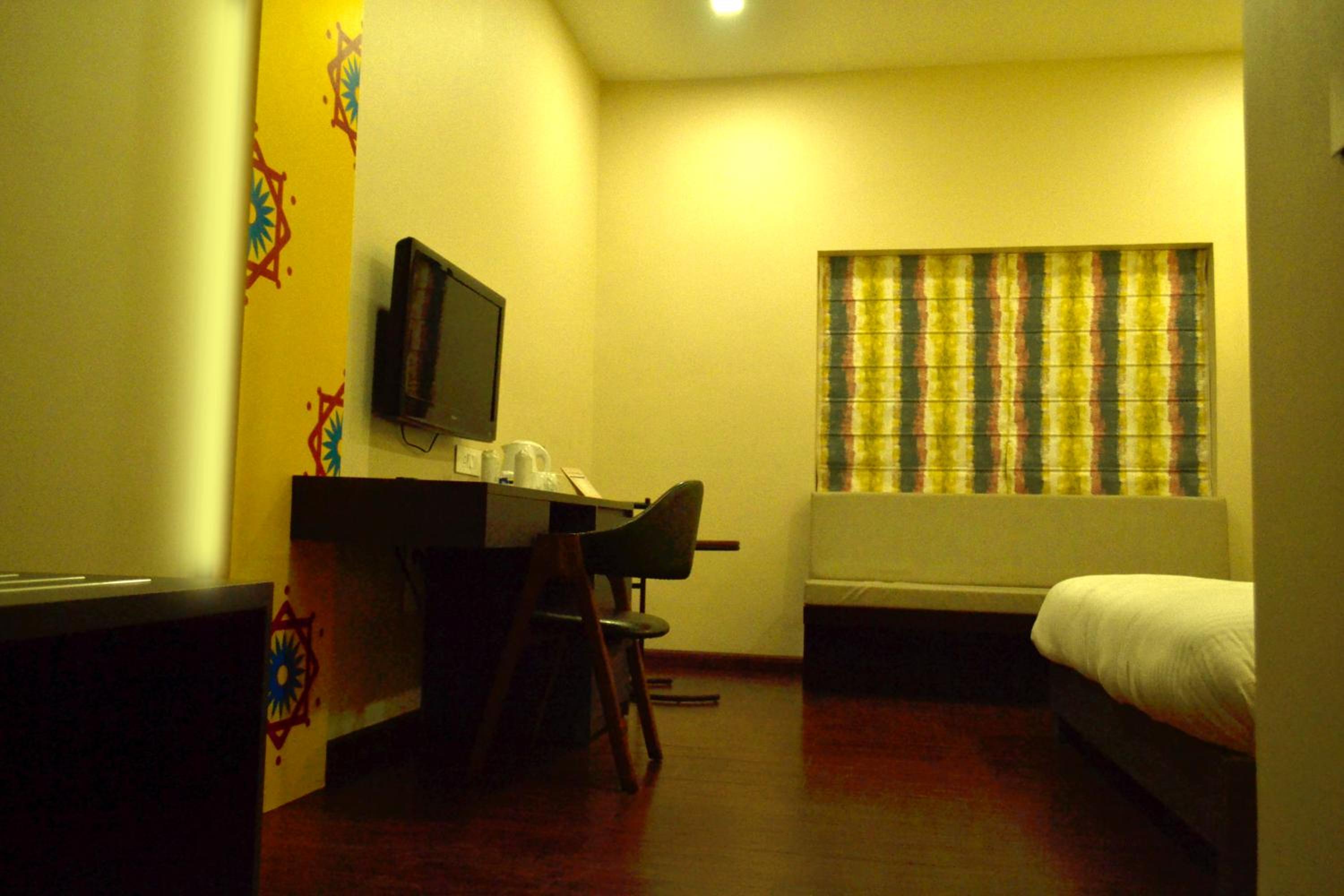 Double or Twin Room - Photo 7