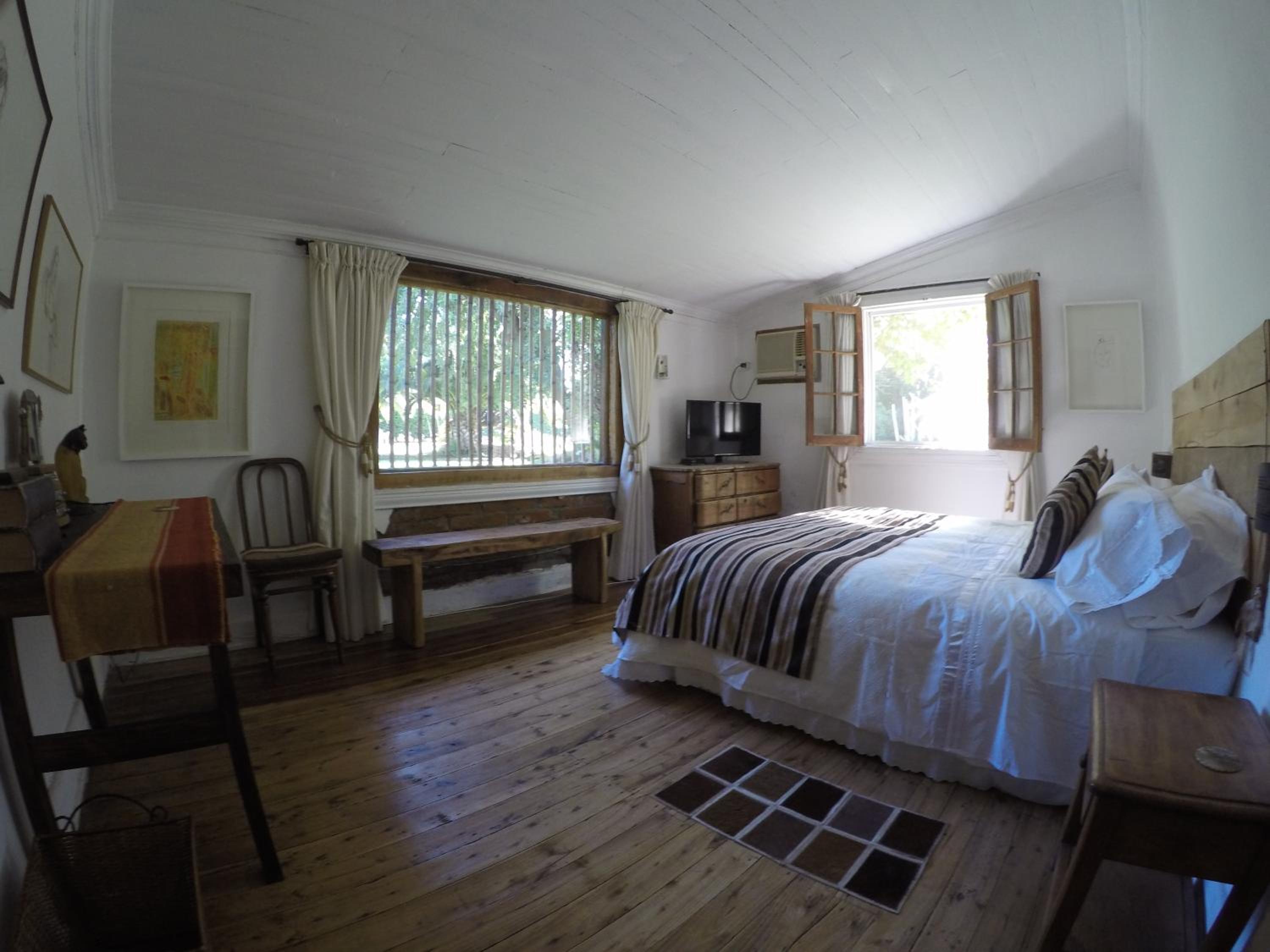 Deluxe Double Room with Private Bathroom and Garden Views photo 1