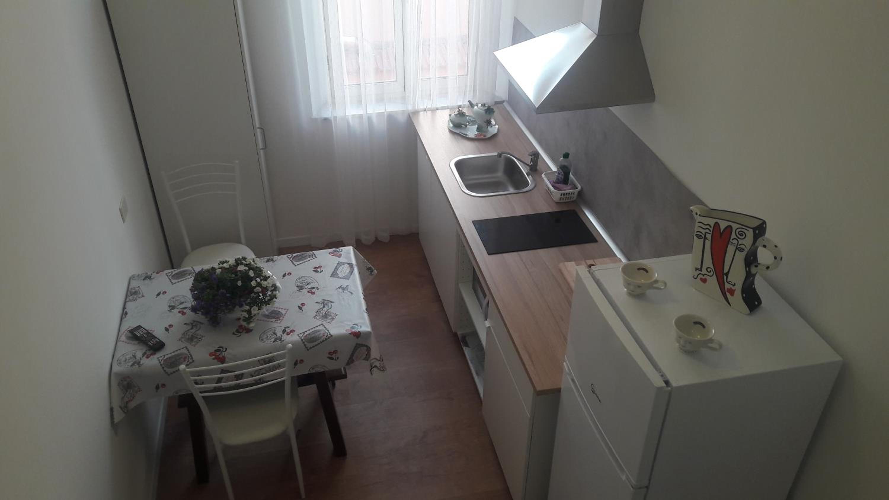 One-Bedroom Apartment photo 2